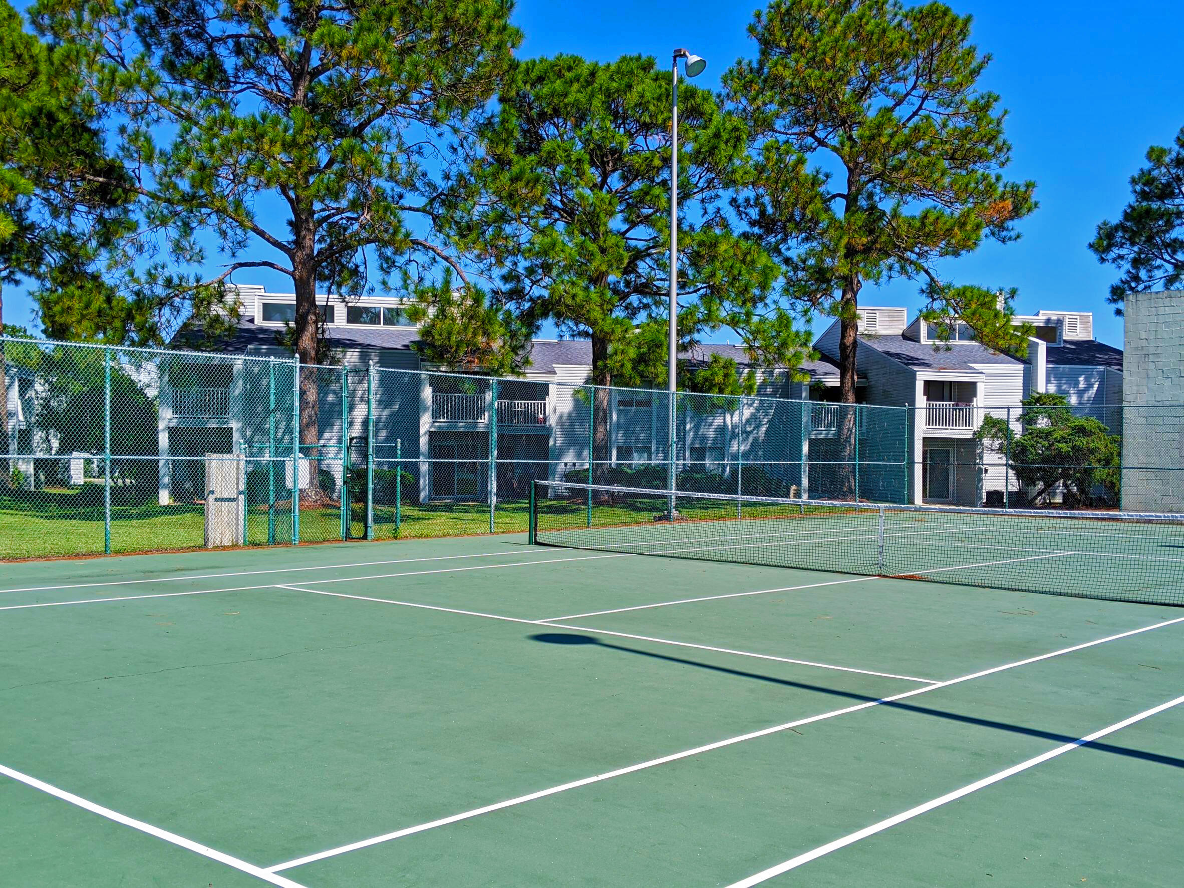 FINISTERRA CONDO - Residential