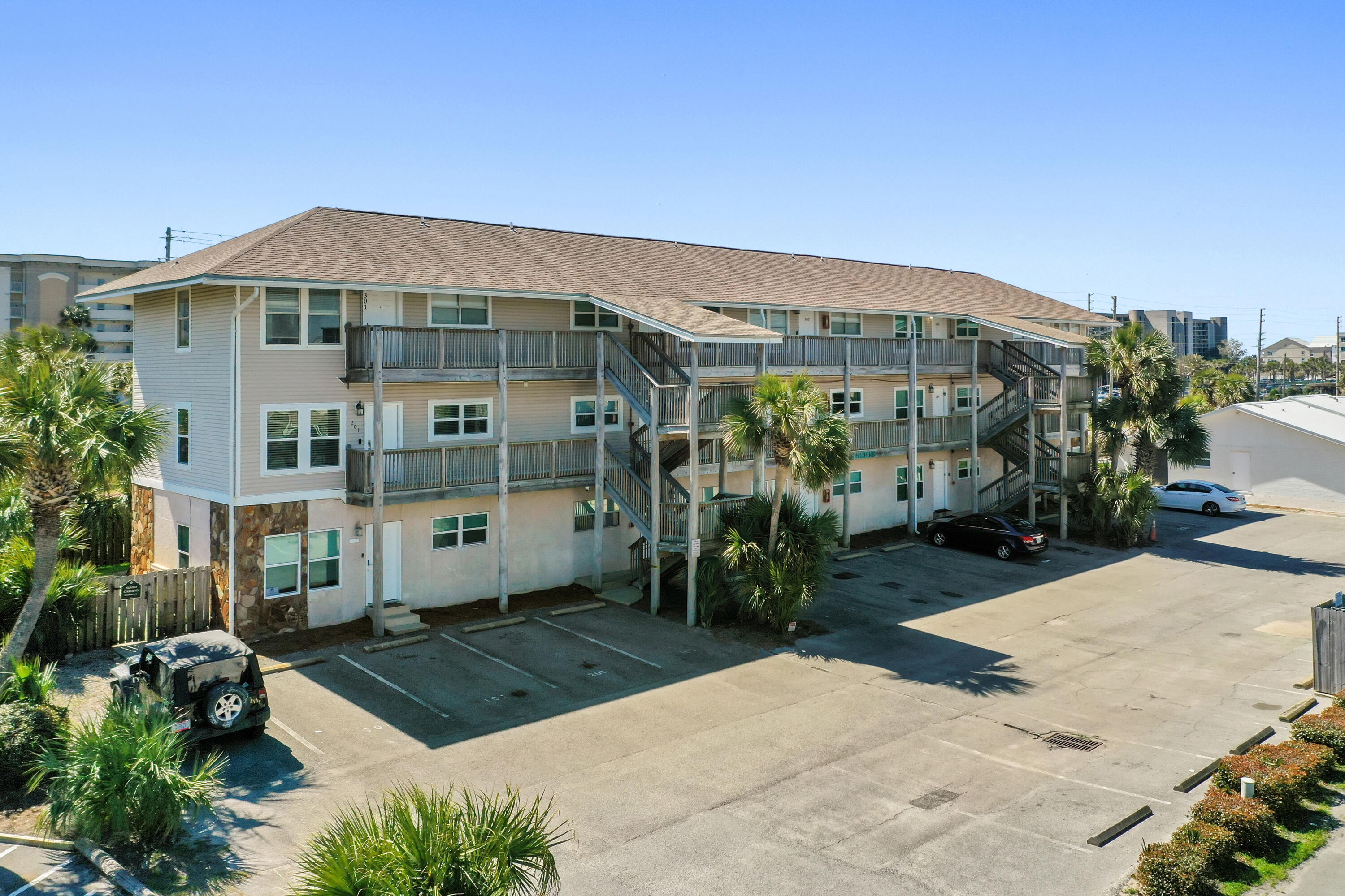 ISLAND GARDENS CONDO - Residential