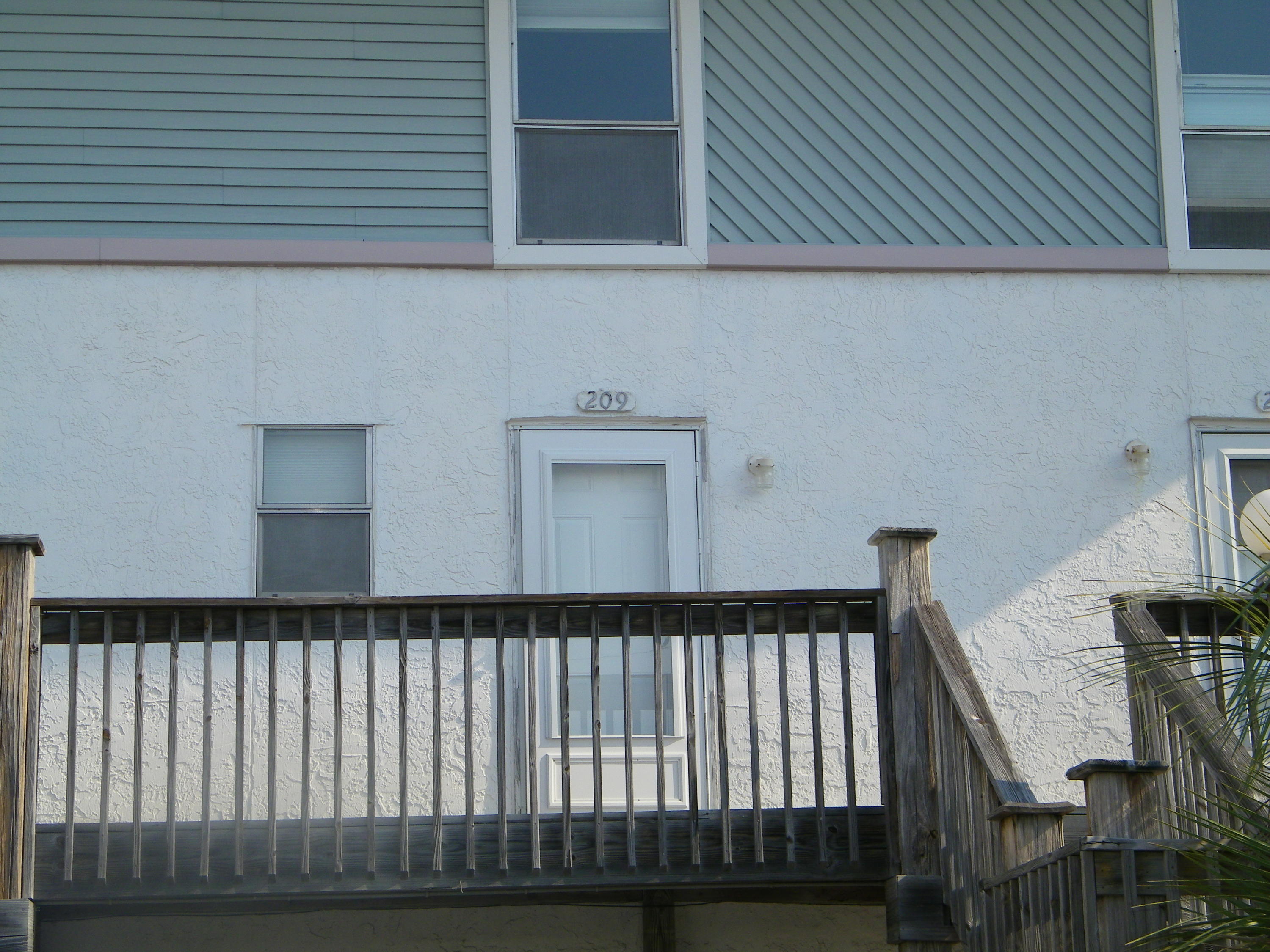 ISLAND BREEZE CONDO - Residential Lease