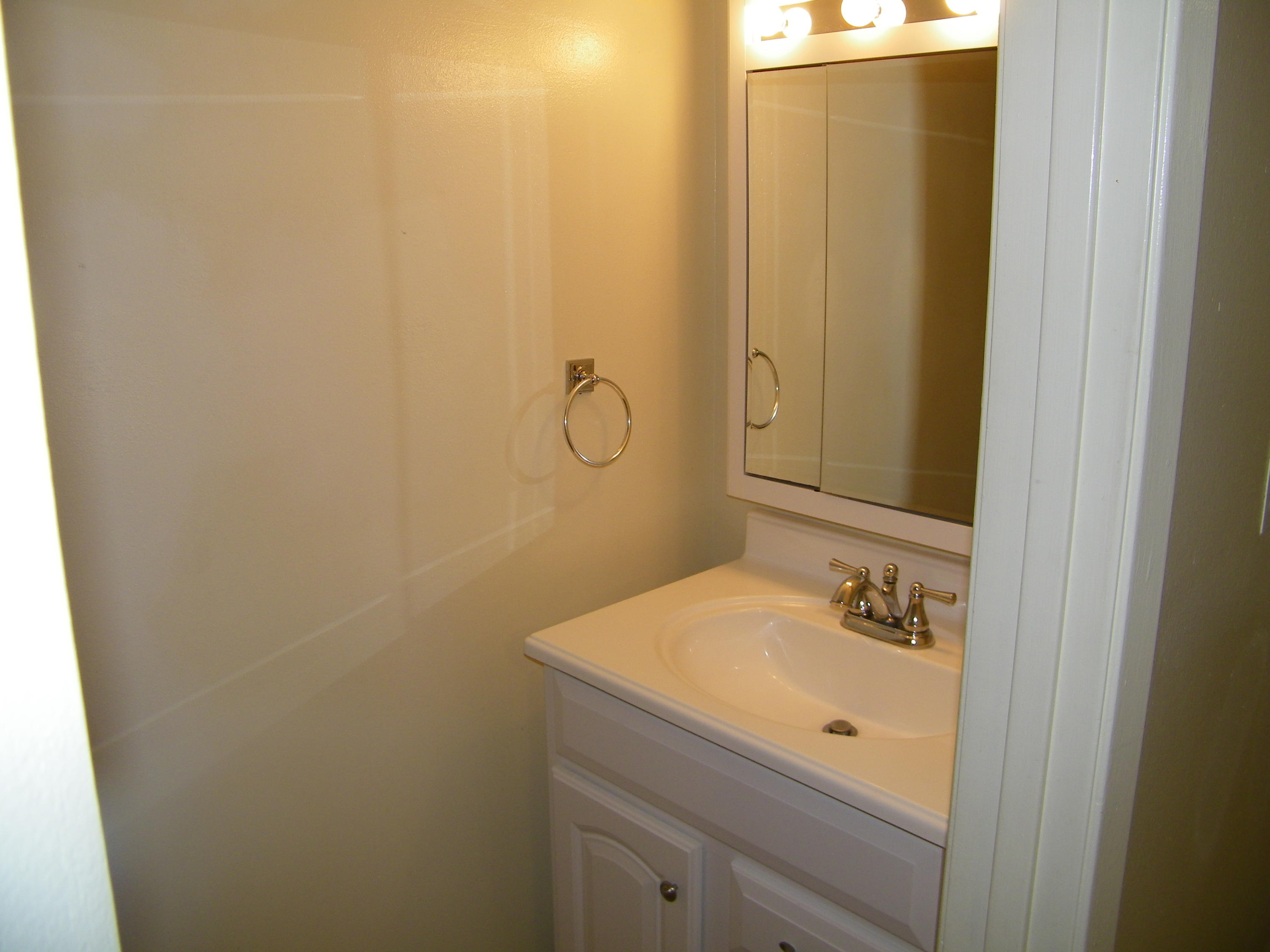 ISLAND BREEZE CONDO - Residential Lease