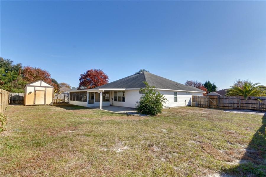 LIGHTHOUSE POINTE - Residential
