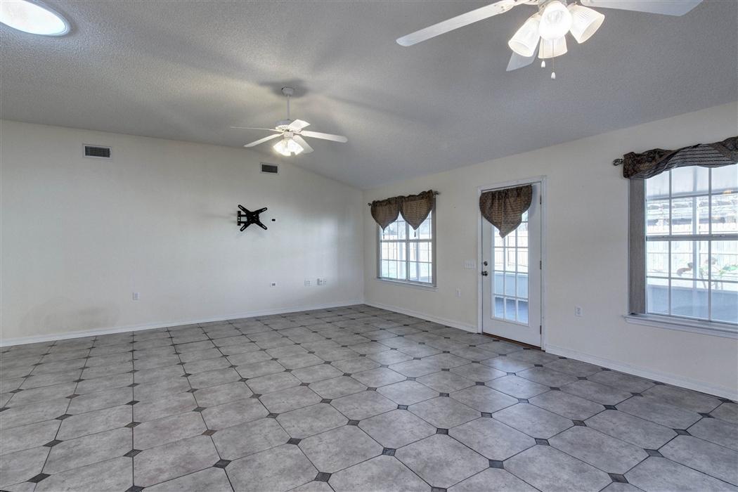 LIGHTHOUSE POINTE - Residential