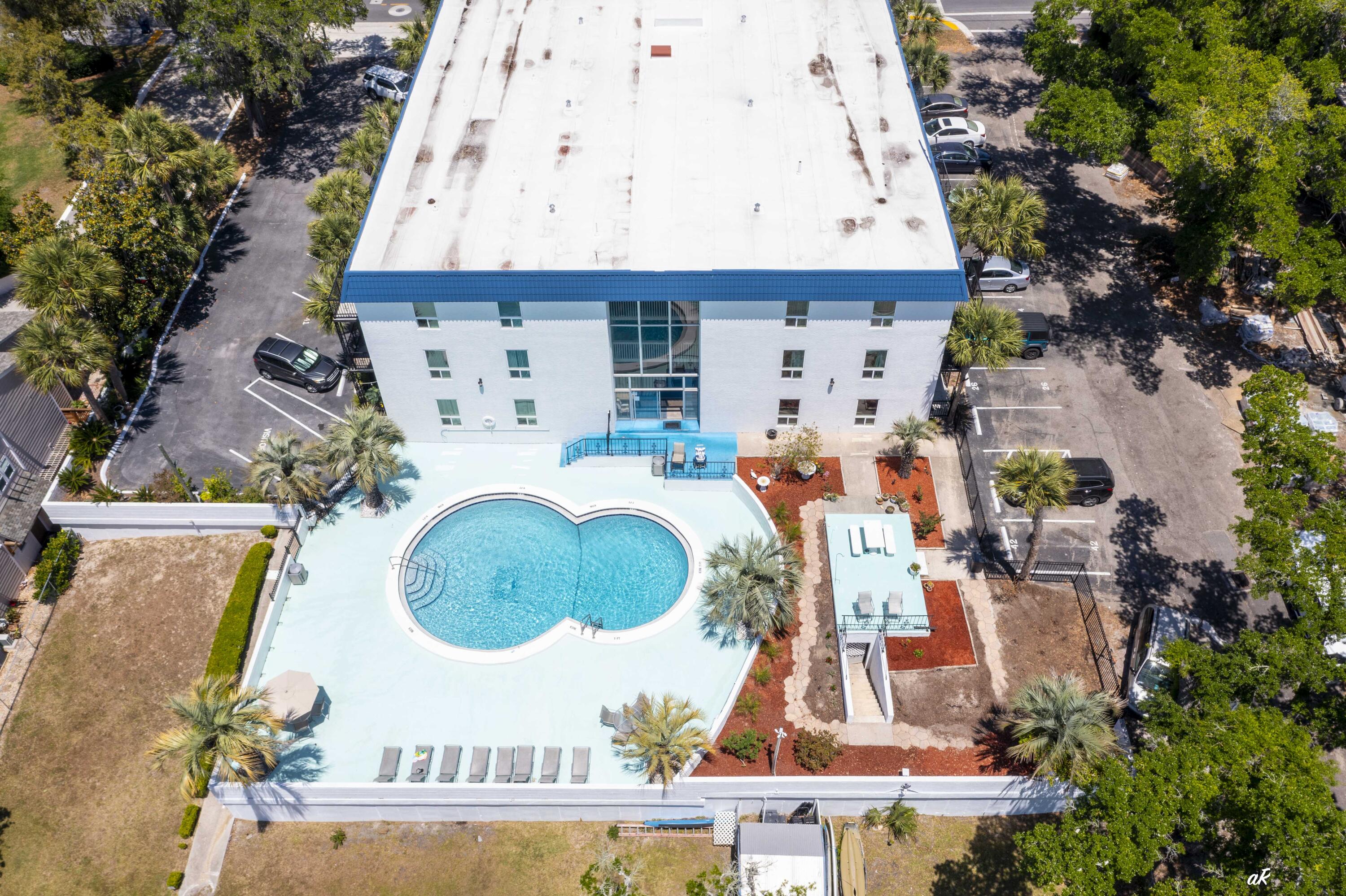 Bay Club Condo Ph 1 - Residential