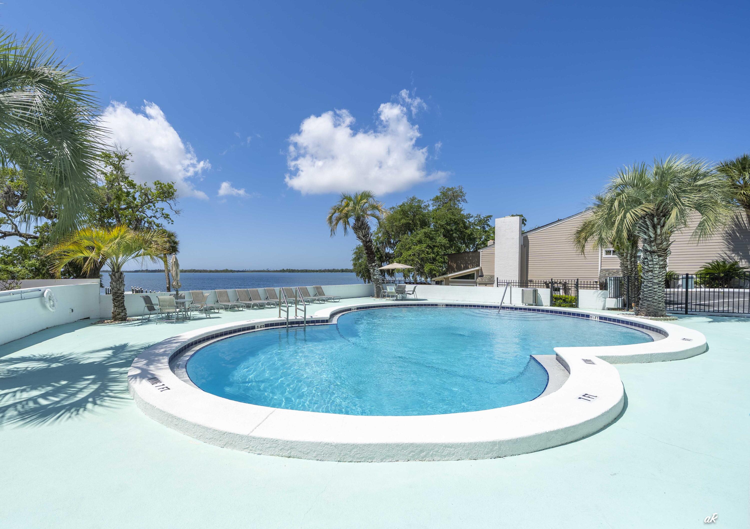 Bay Club Condo Ph 1 - Residential