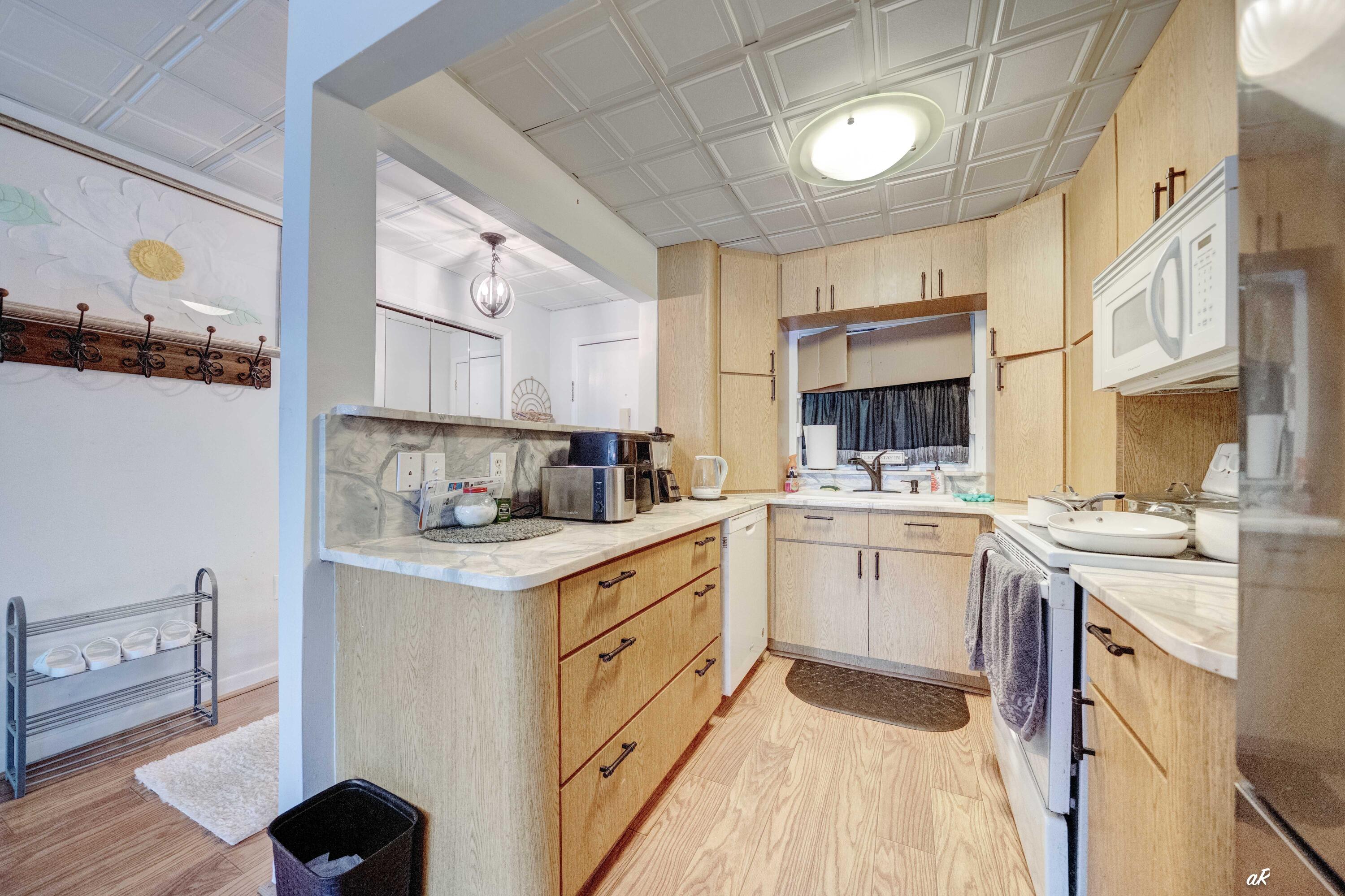 Bay Club Condo Ph 1 - Residential