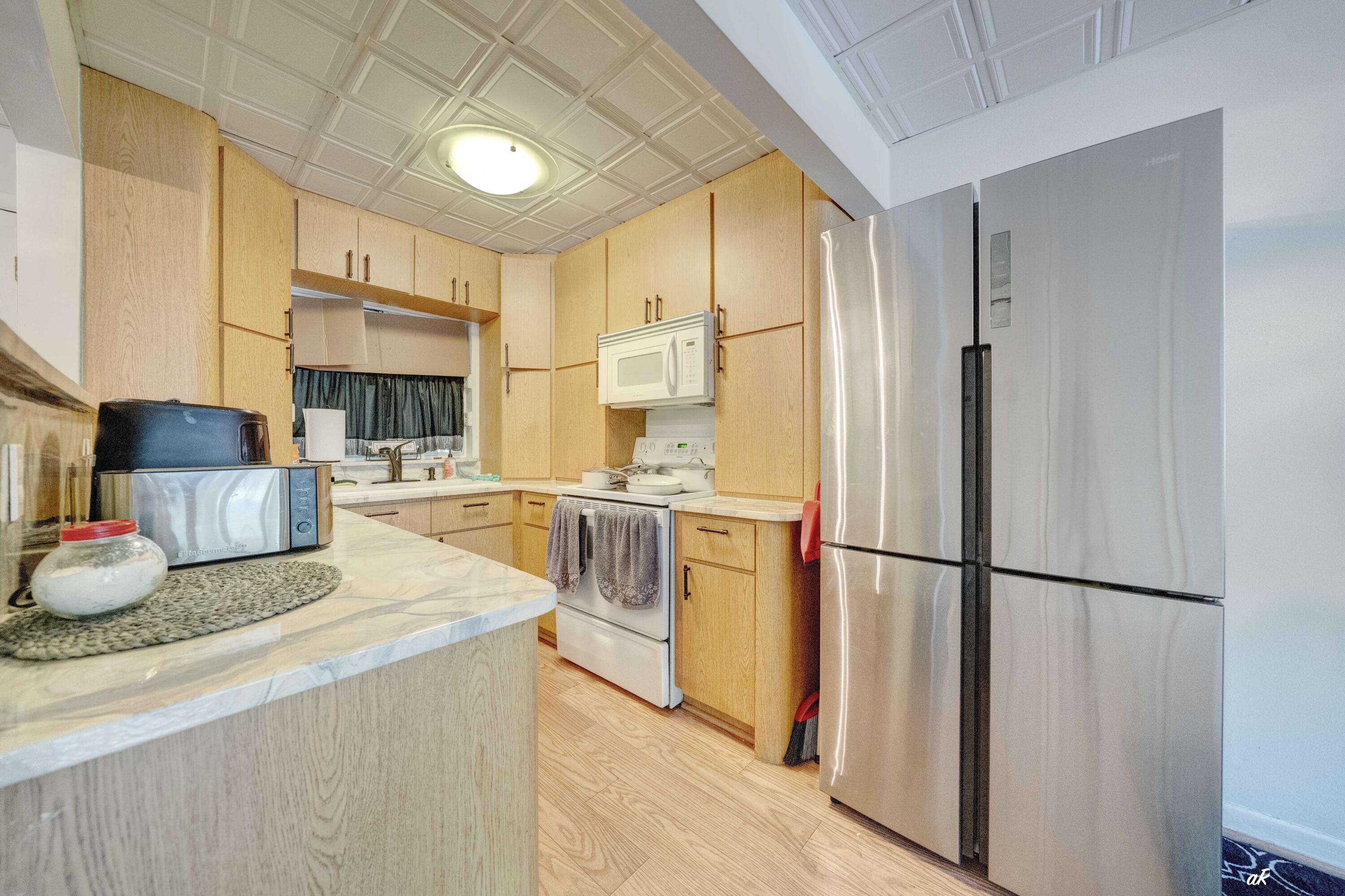 Bay Club Condo Ph 1 - Residential