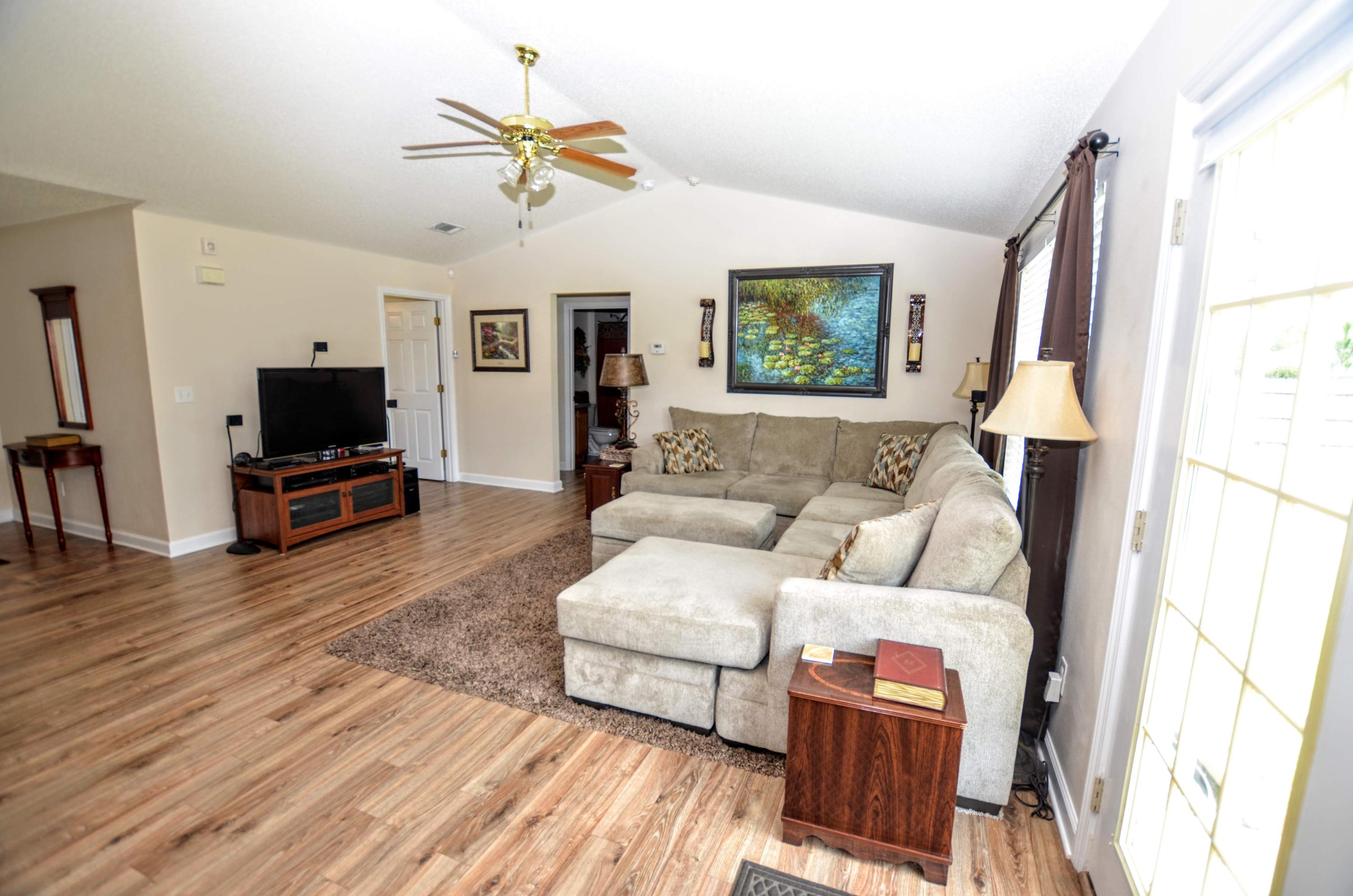 THE PINES - Residential