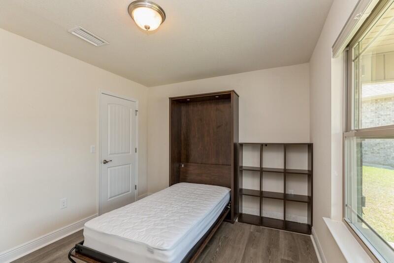 ZACHARY ESTATES - Residential