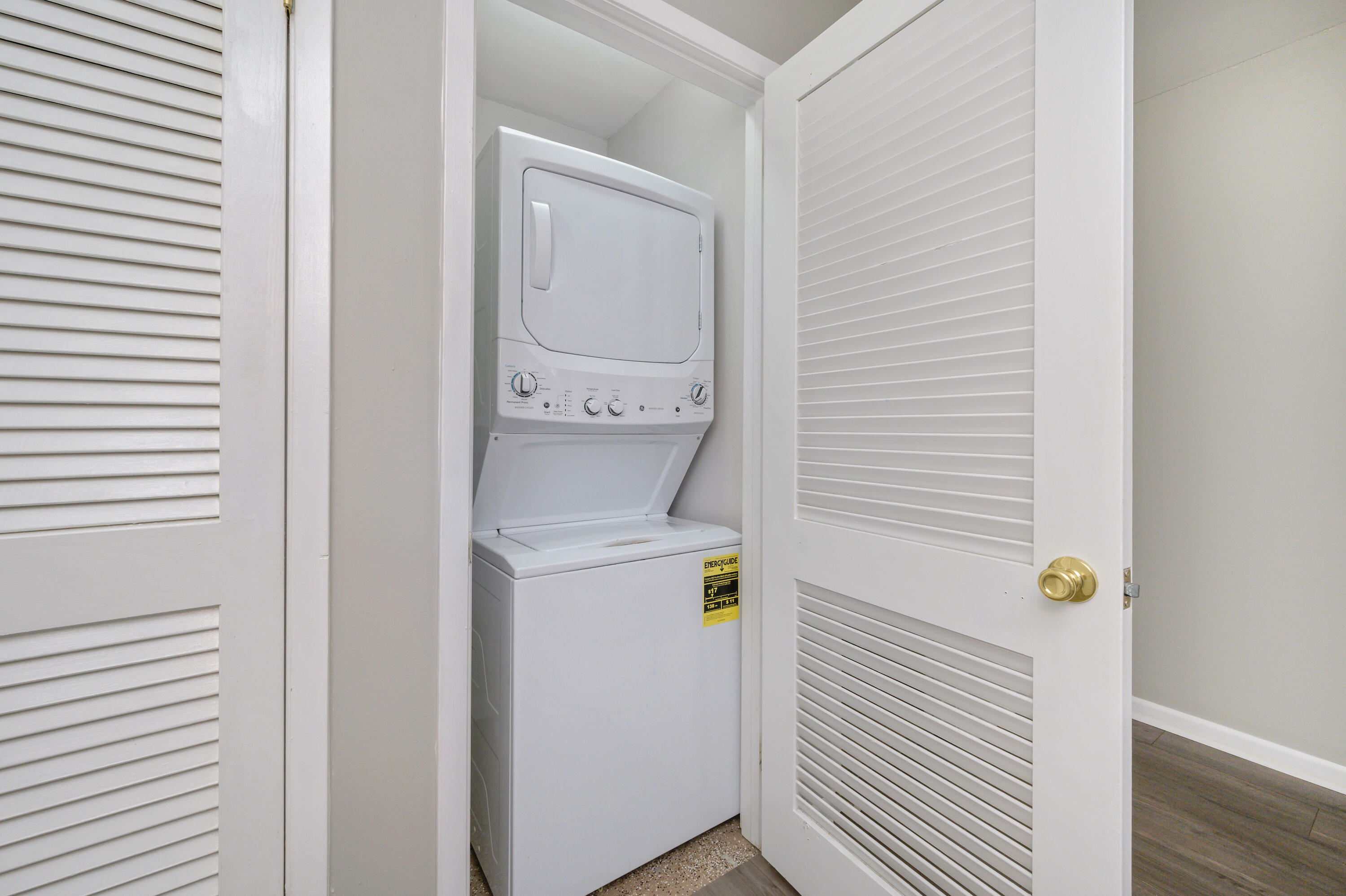 FAIR OAKS VILLAGE CONDO - Residential