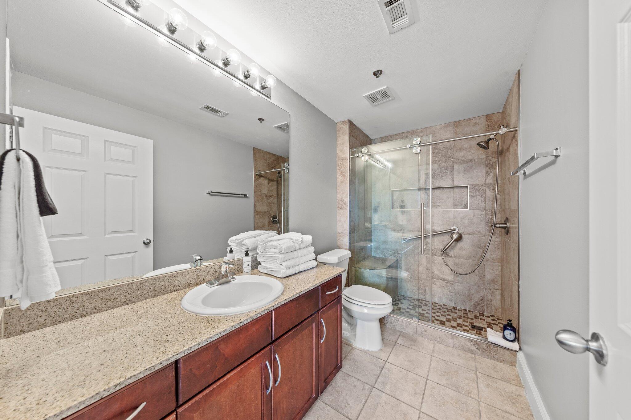 Laketown Wharf - Residential