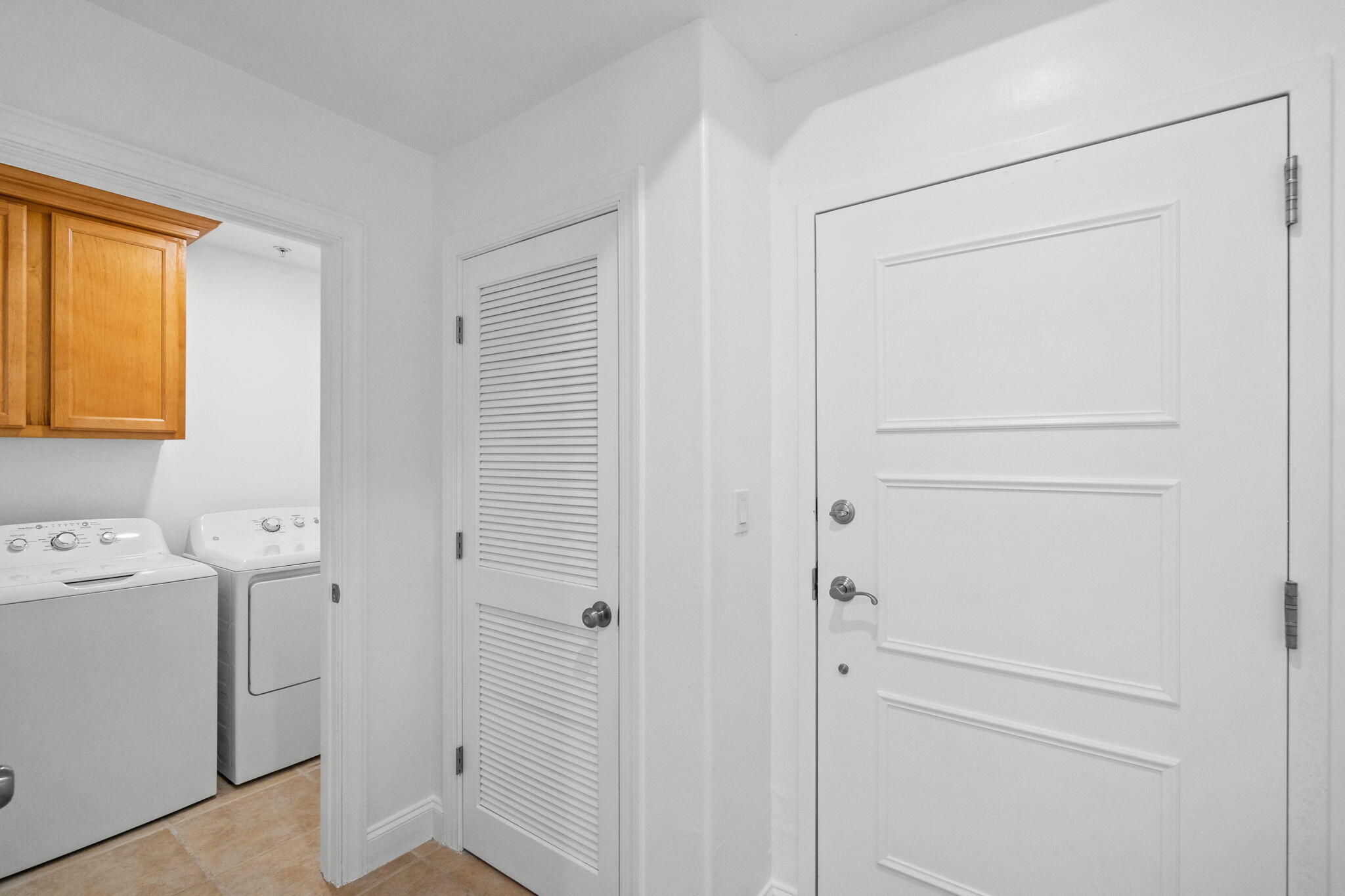 OLD BAY CONDO - Residential