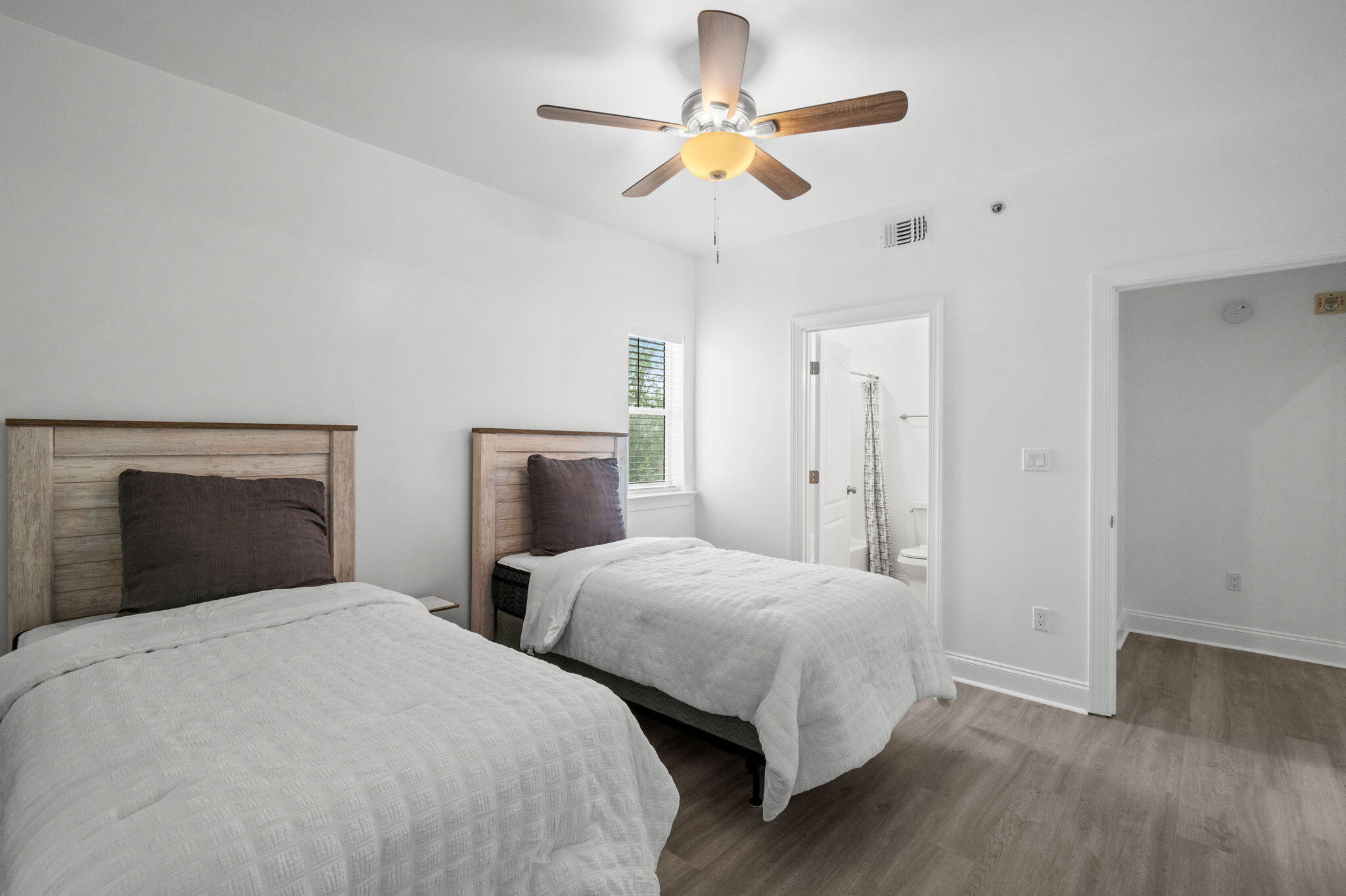 OLD BAY CONDO - Residential