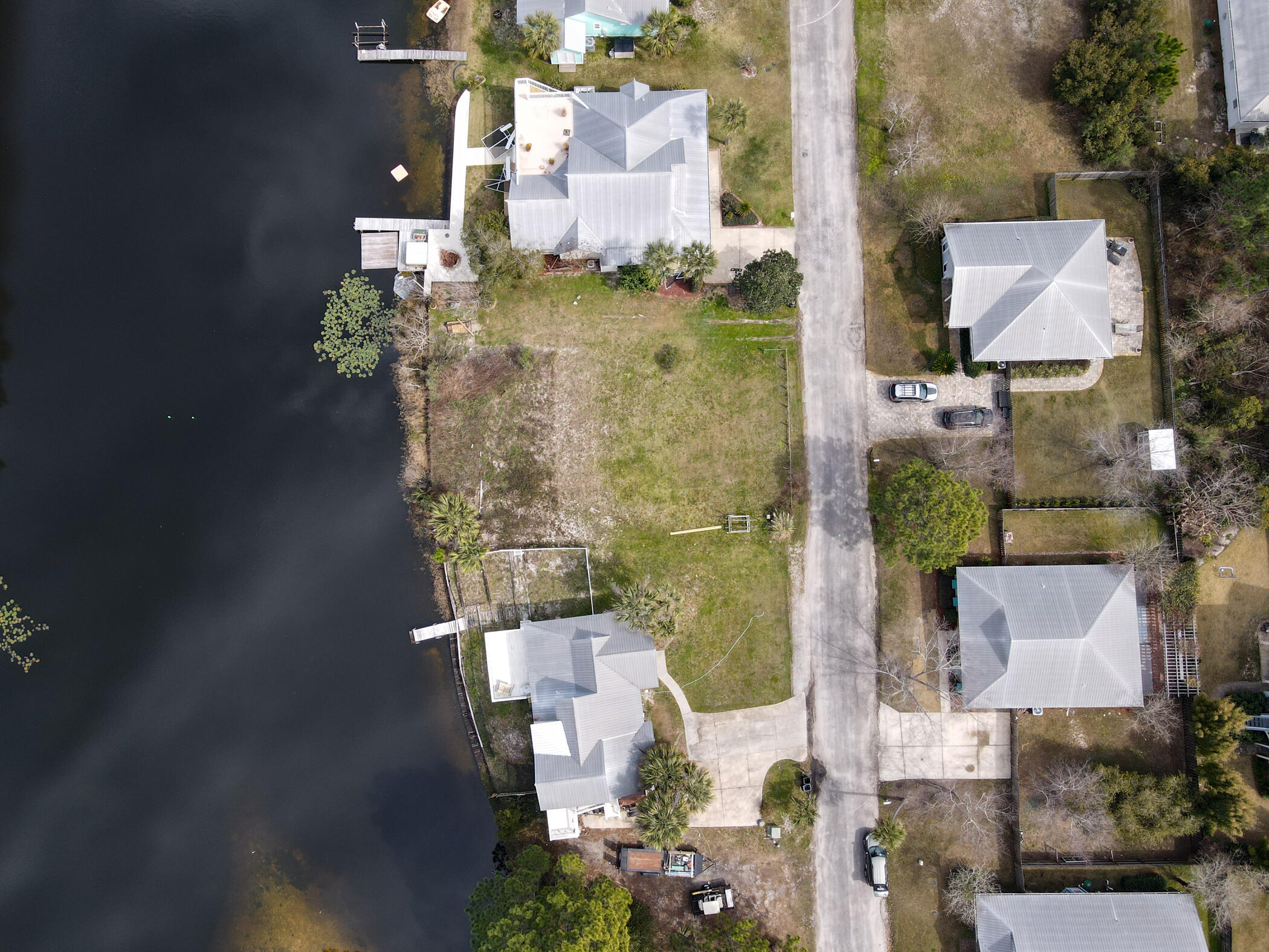 SHORTLINE LAKE ESTATES - Residential