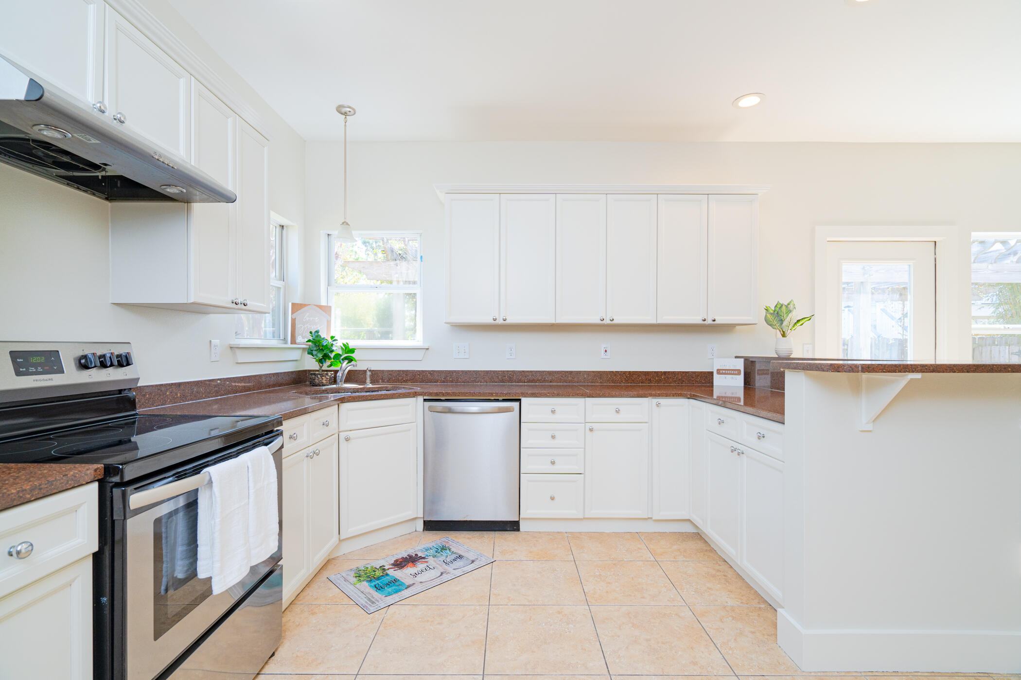 SHORTLINE LAKE ESTATES - Residential