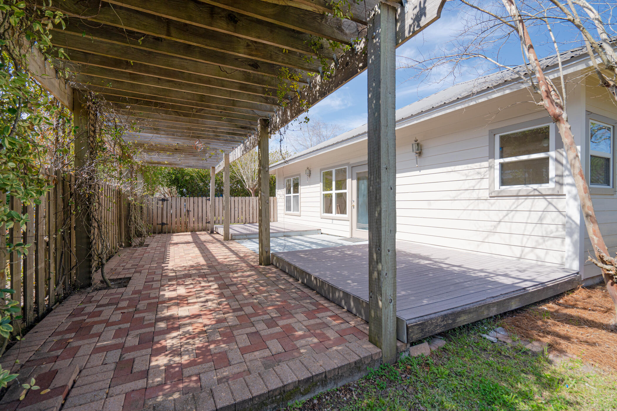 SHORTLINE LAKE ESTATES - Residential