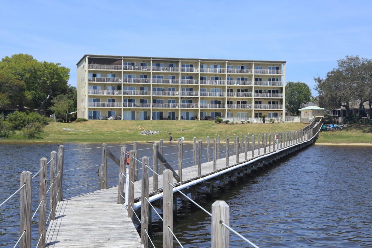 INTERCOASTAL POINTE - Residential