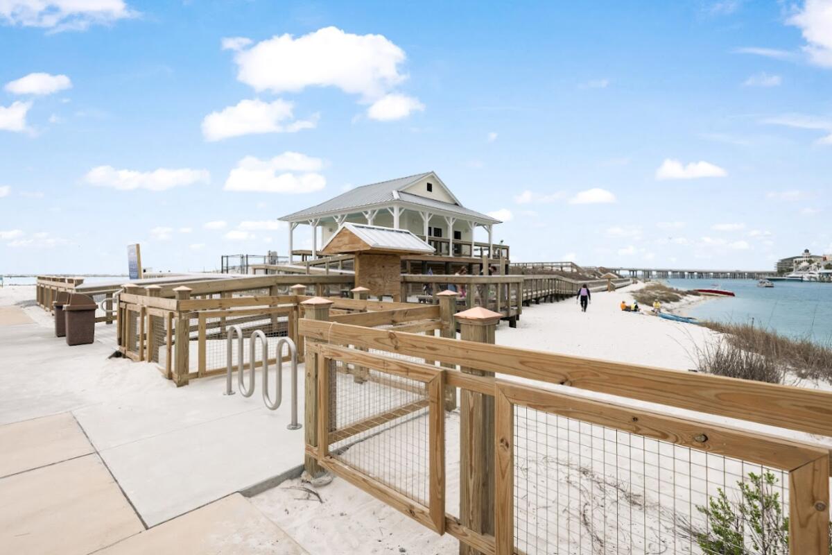 DESTIN SANDS CONDO - Residential