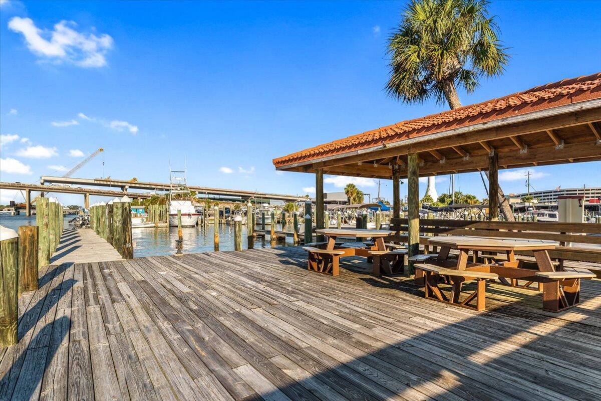 CLIPPER COVE T/H - Residential
