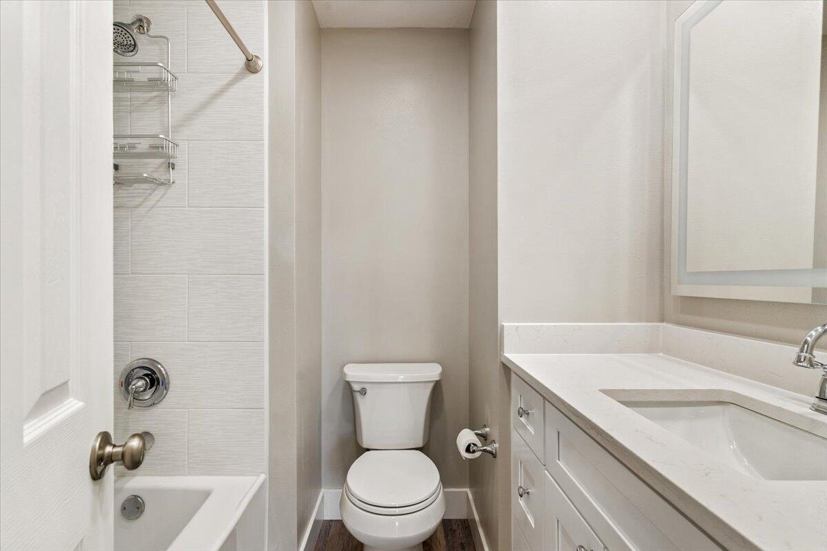 CLIPPER COVE T/H - Residential
