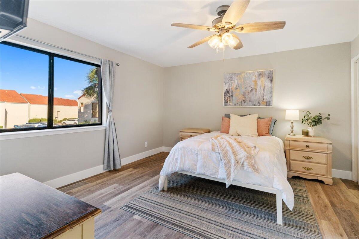 CLIPPER COVE T/H - Residential