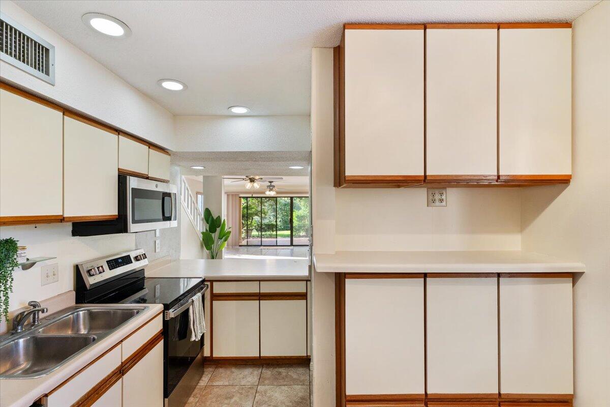 CLIPPER COVE T/H - Residential