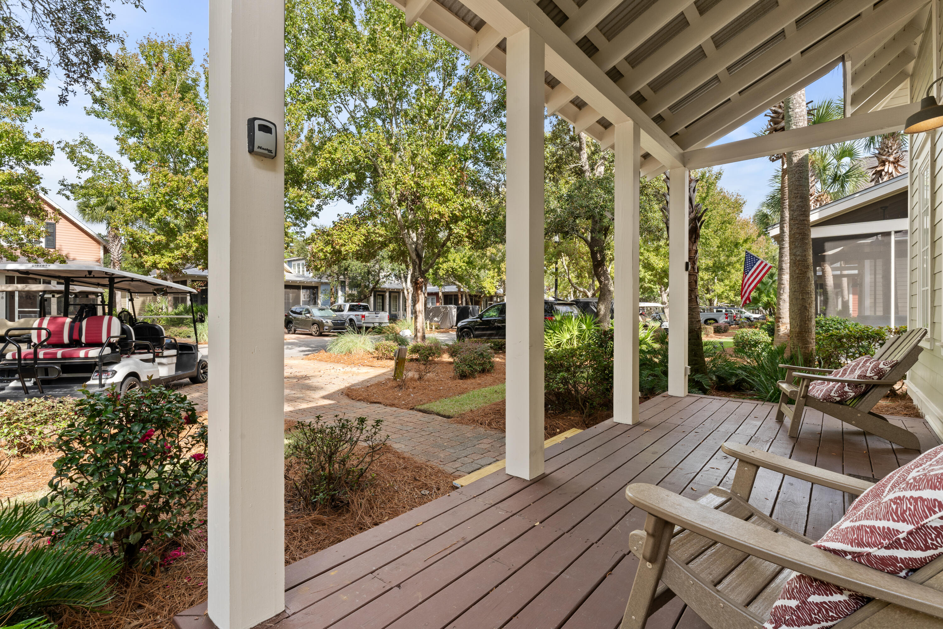 BUNGALOS AT SANDESTIN - Residential