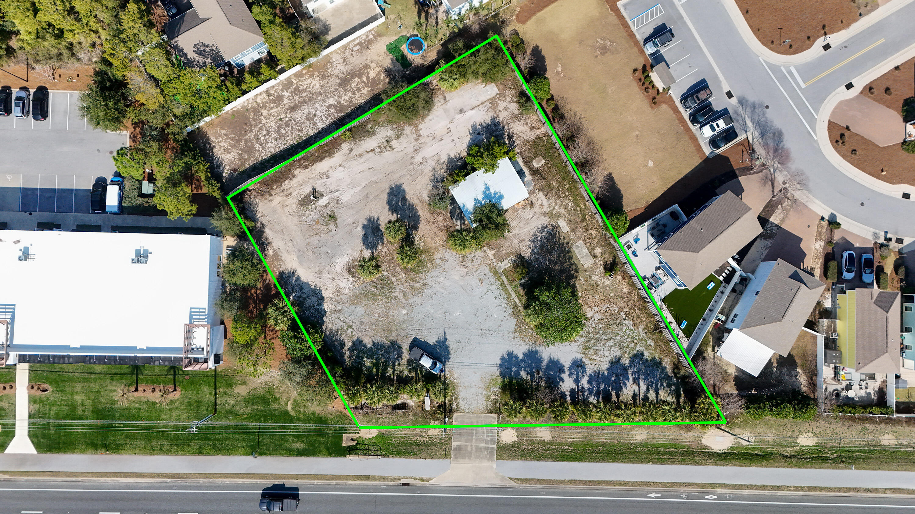 NO RECORDED SUBDIVISION - Land