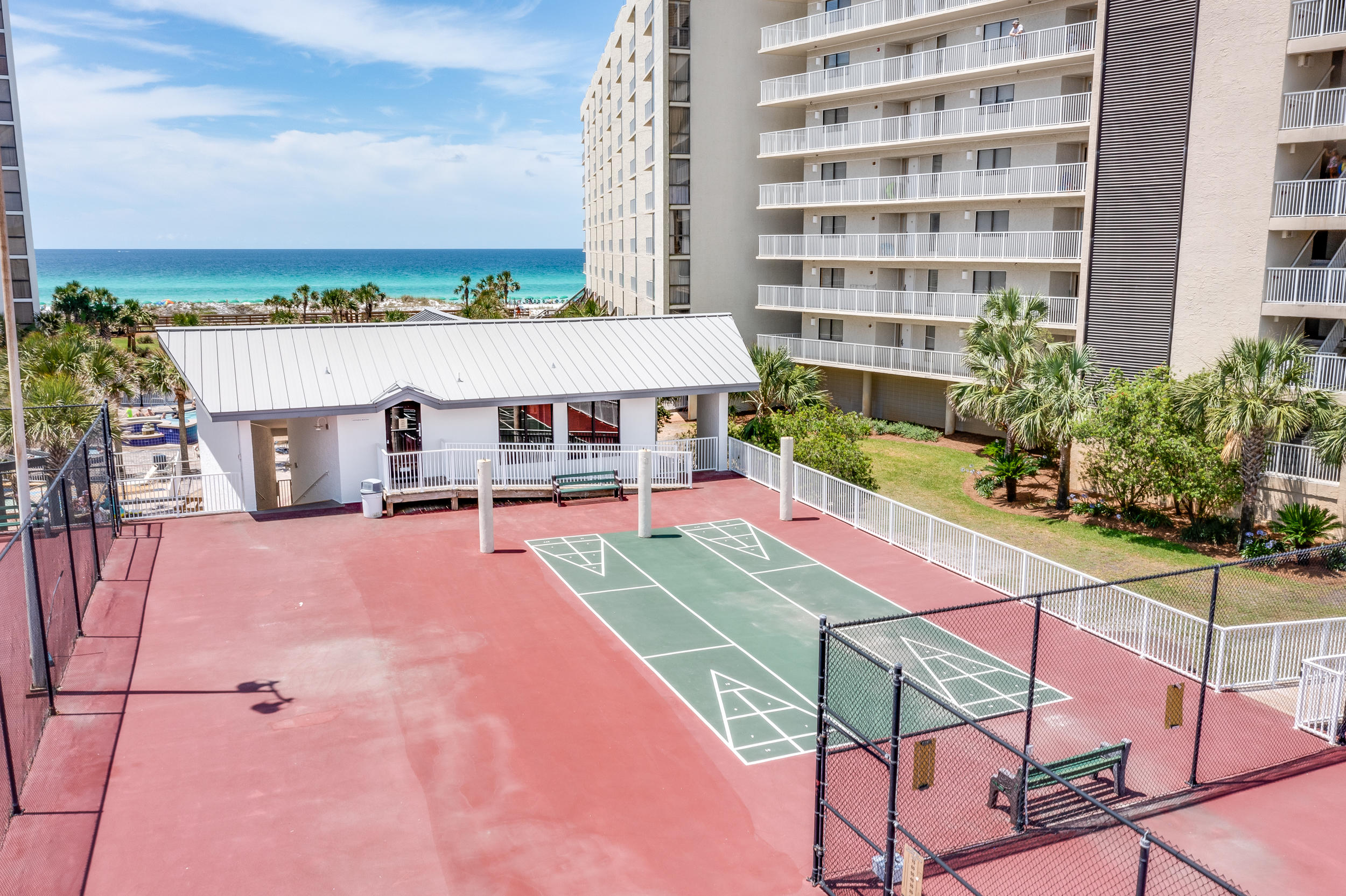 MAINSAIL CONDO PH 1 - Residential