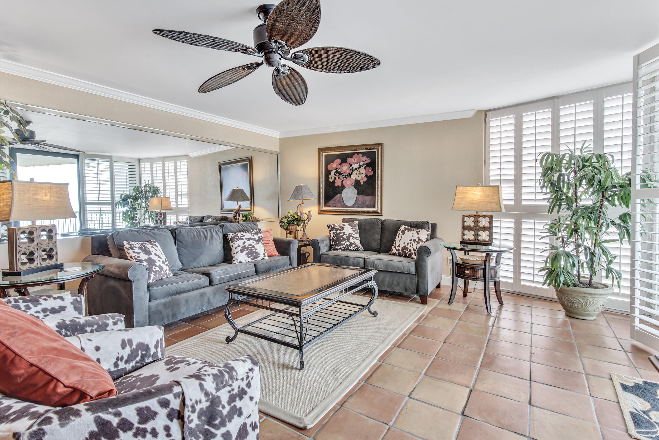 MAINSAIL CONDO PH 1 - Residential