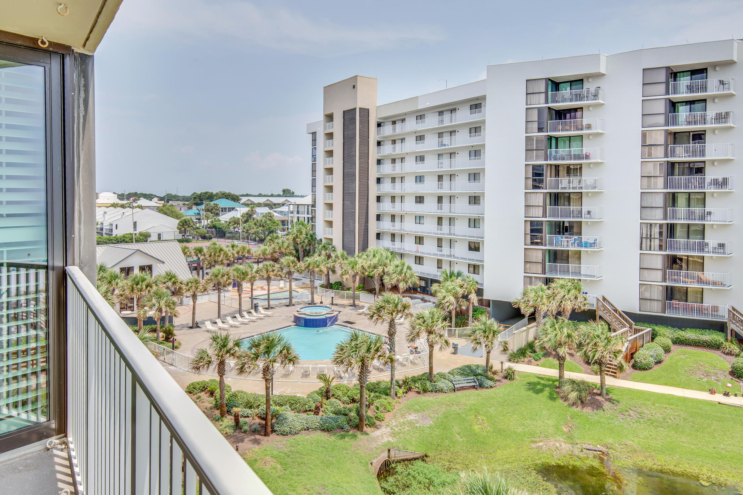 MAINSAIL CONDO PH 1 - Residential