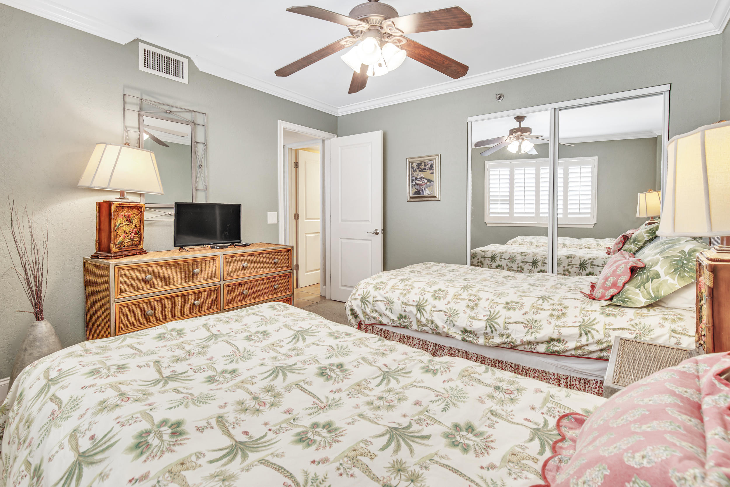 MAINSAIL CONDO PH 1 - Residential