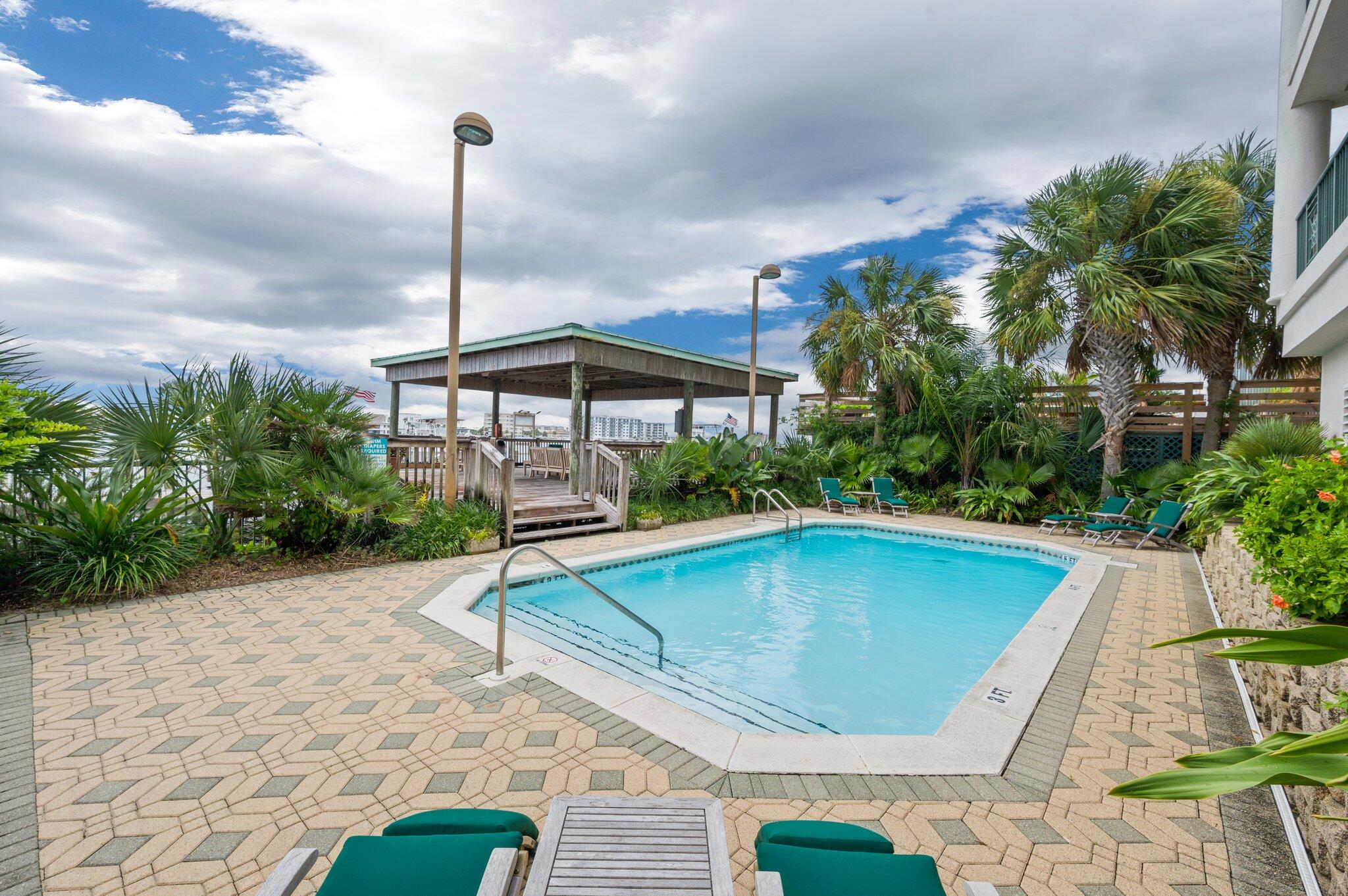 TRANQUIL HARBOR - Residential