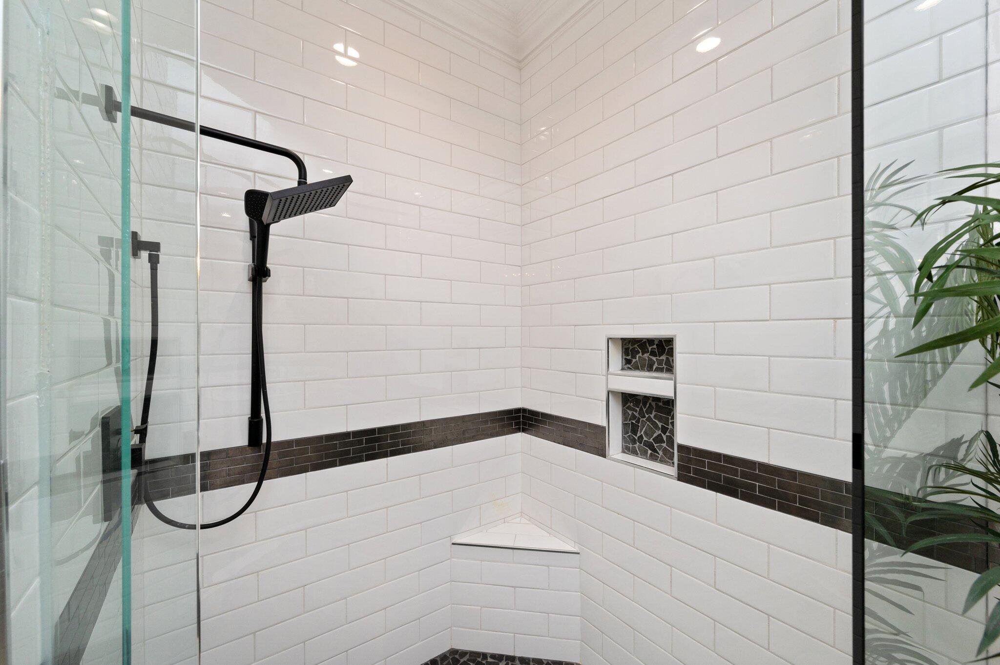 TRANQUIL HARBOR - Residential