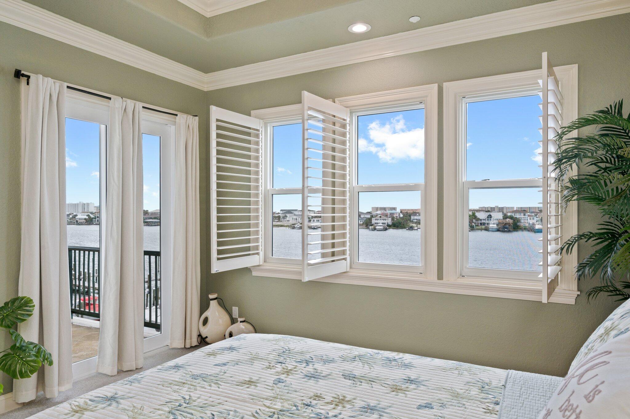 TRANQUIL HARBOR - Residential