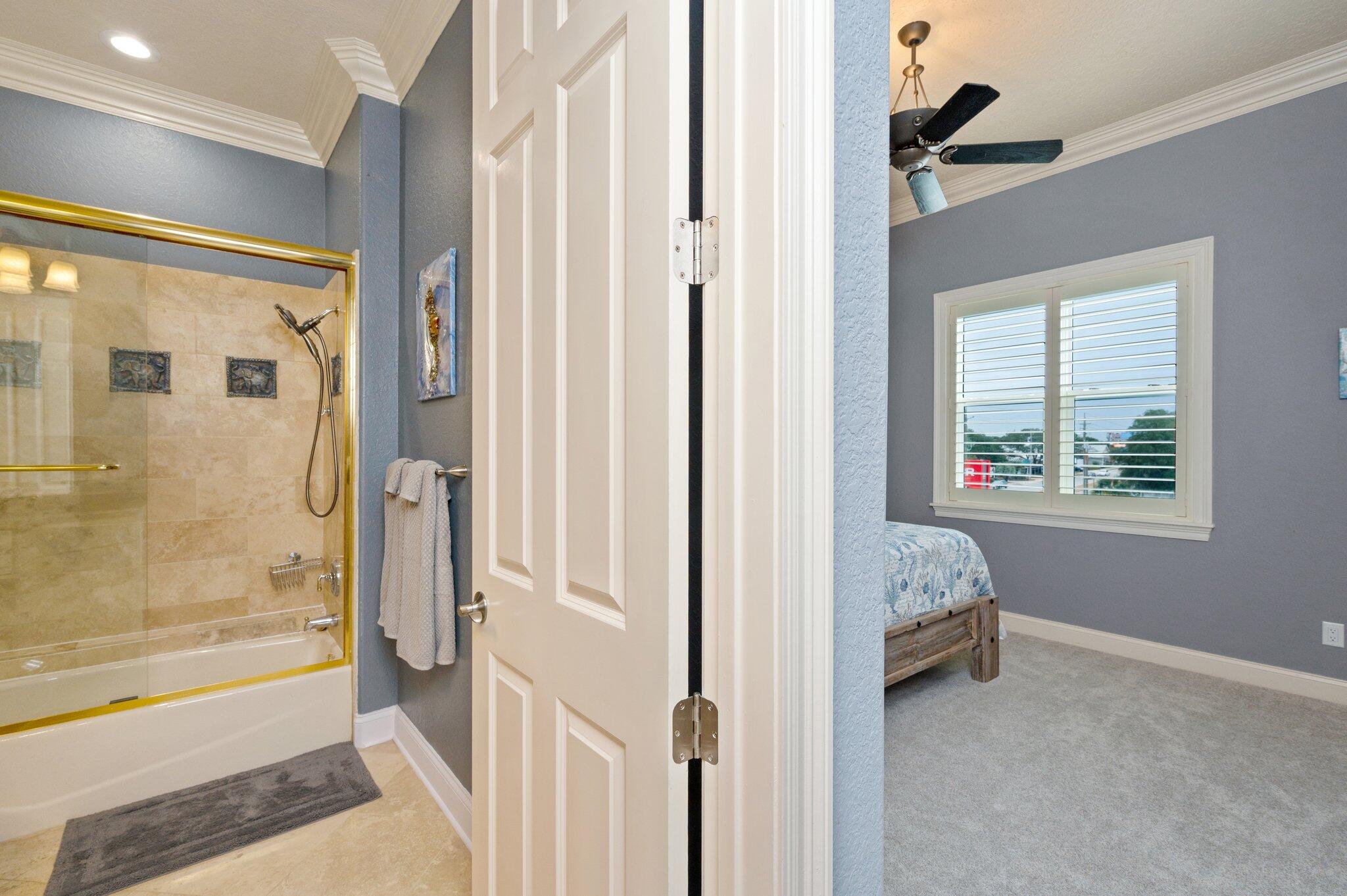 TRANQUIL HARBOR - Residential