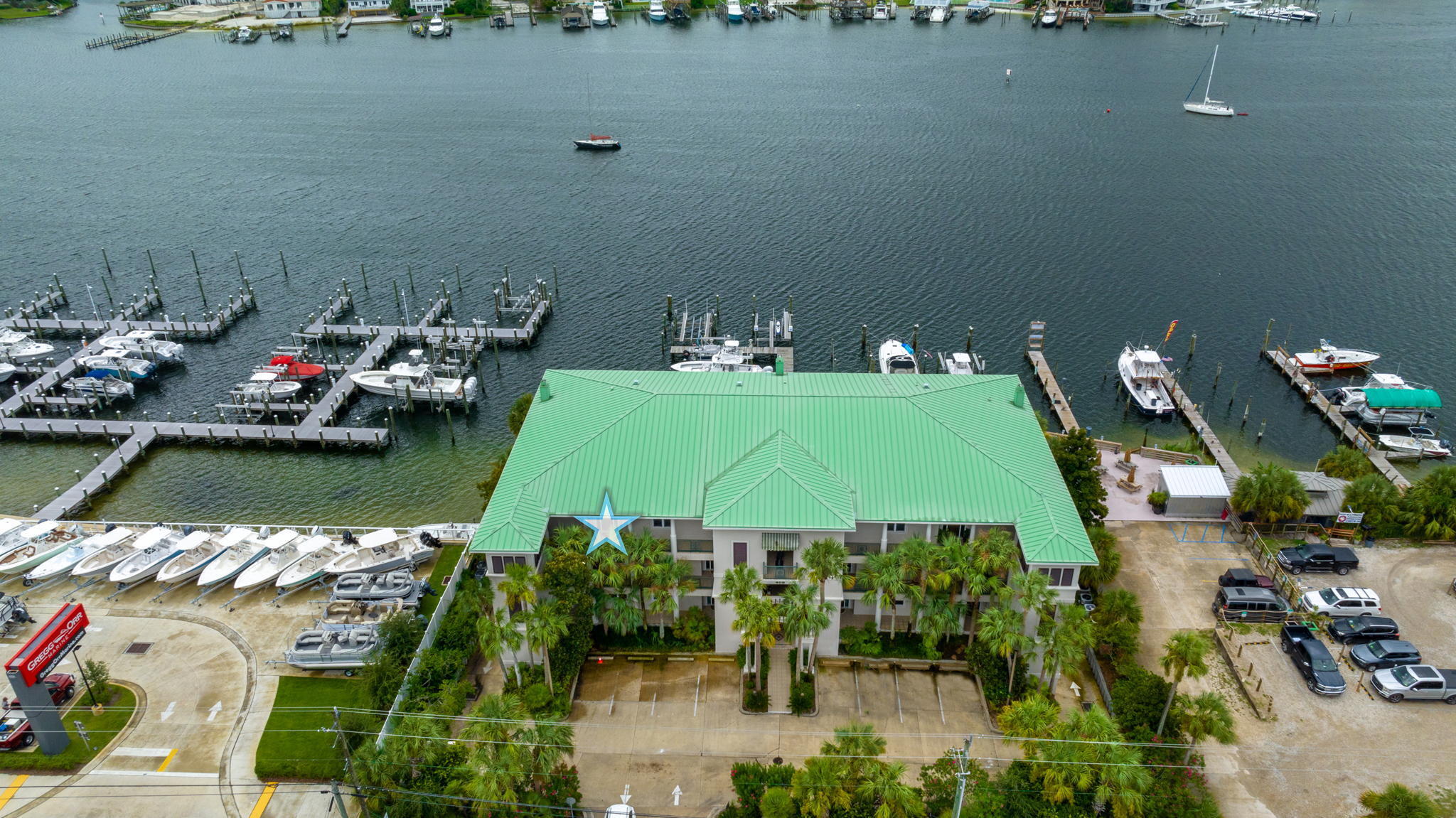 TRANQUIL HARBOR - Residential