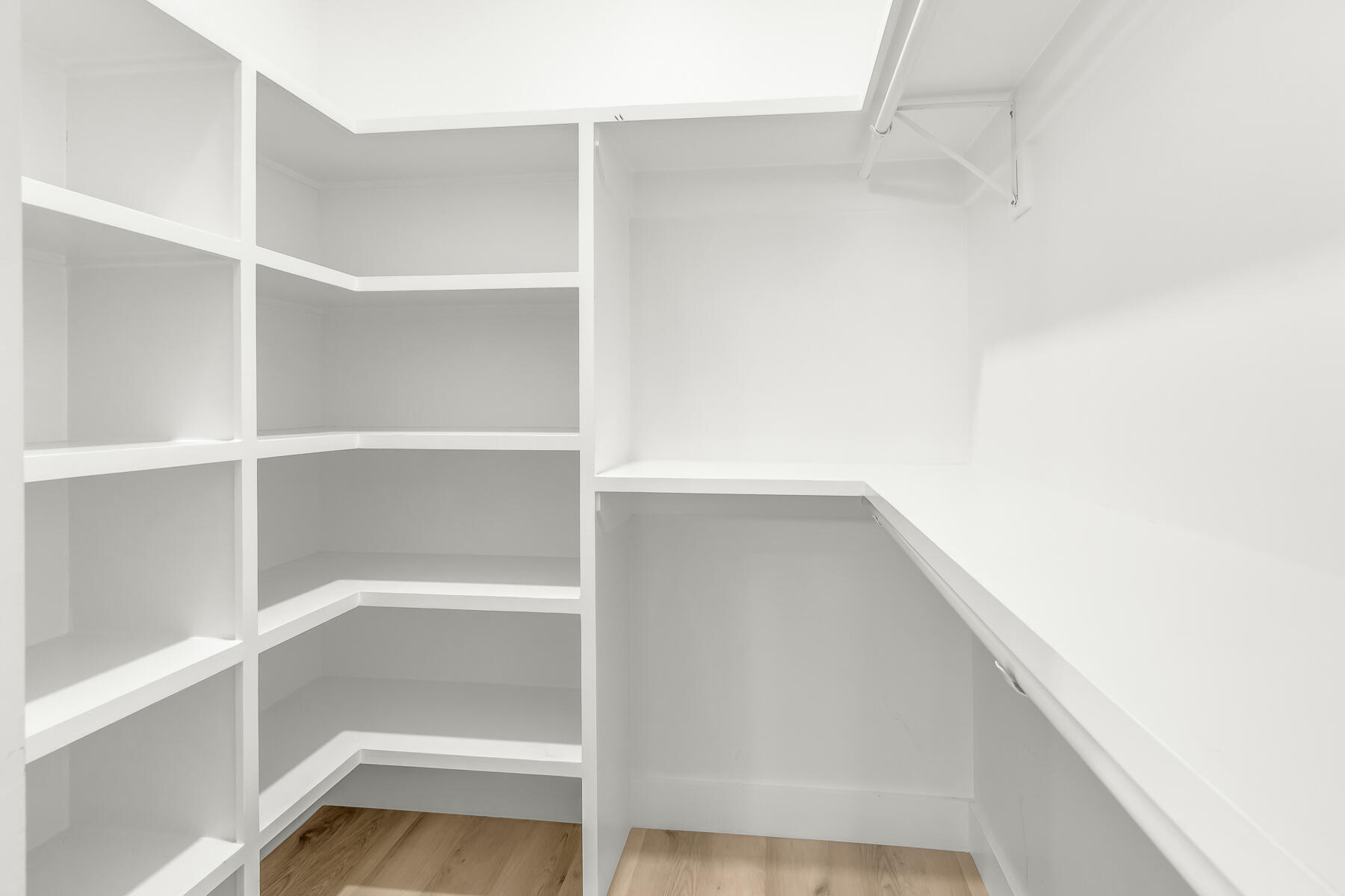 Loral Rd - Residential