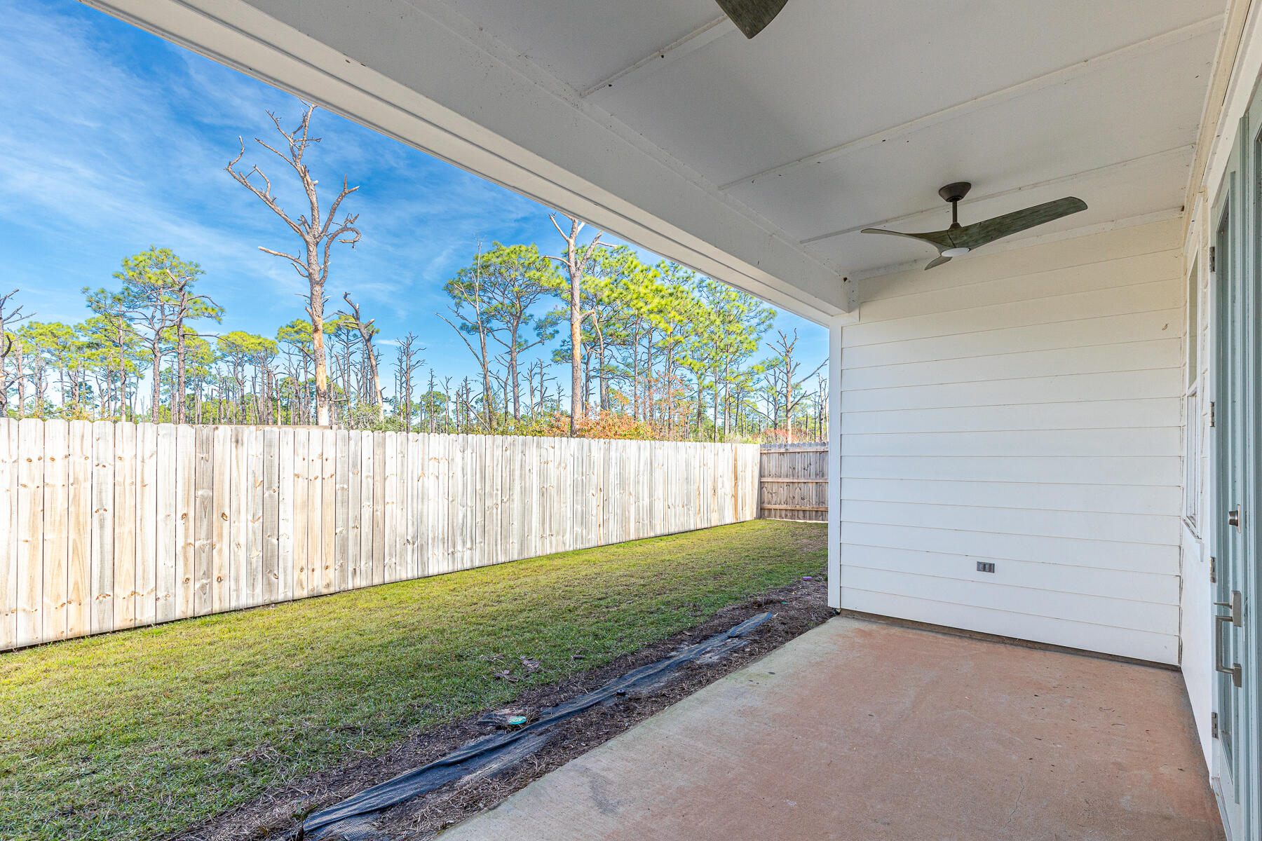 Loral Rd - Residential