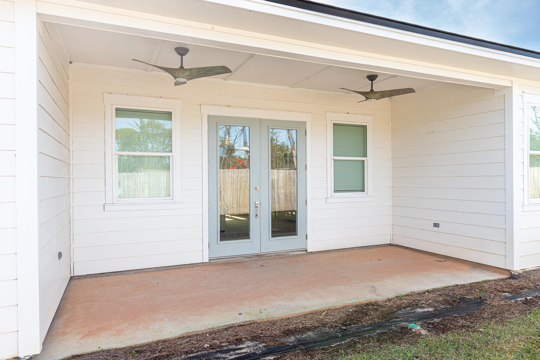 Loral Rd - Residential