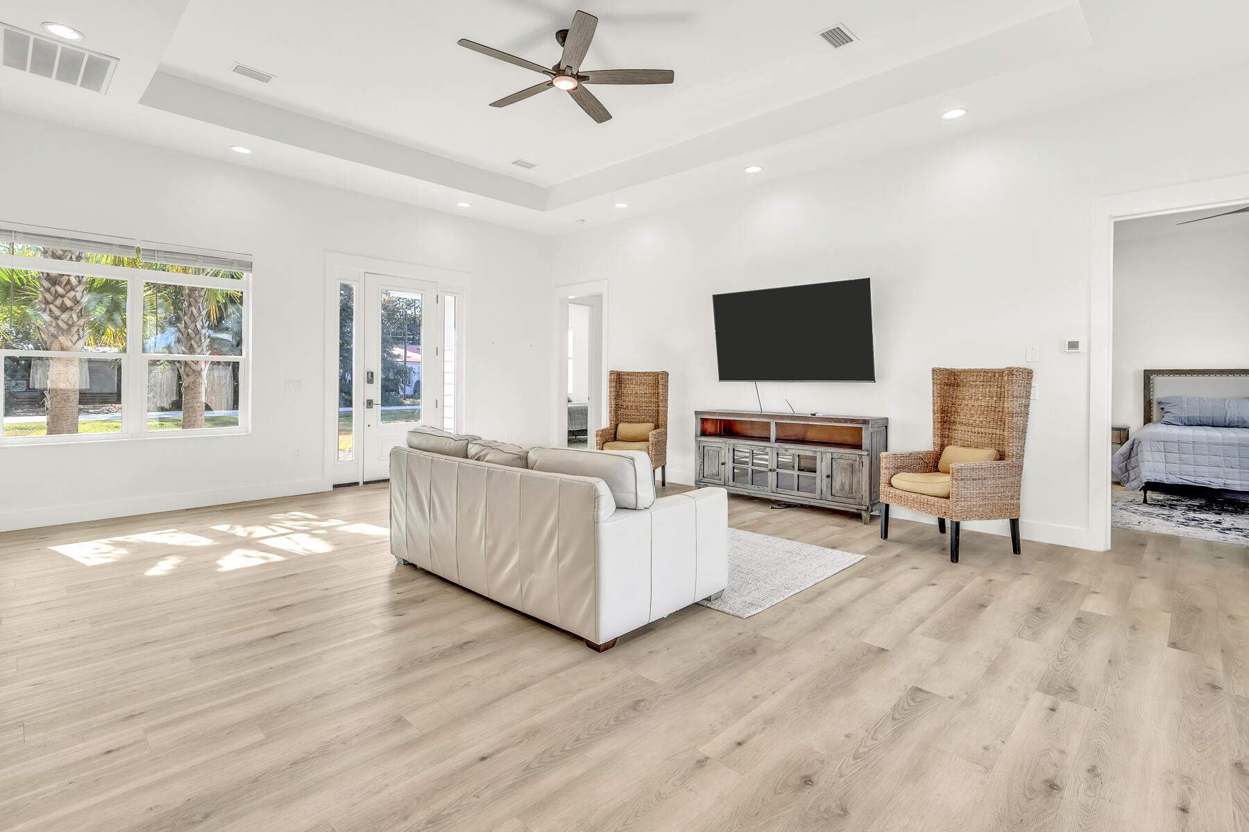 Loral Rd - Residential