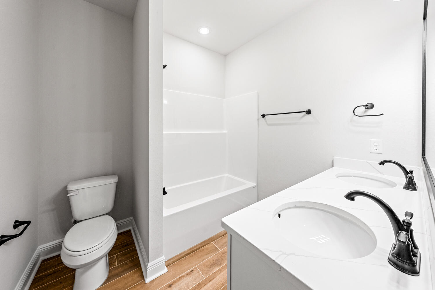 HAMMOCK BAY - BIRD SONG - Residential