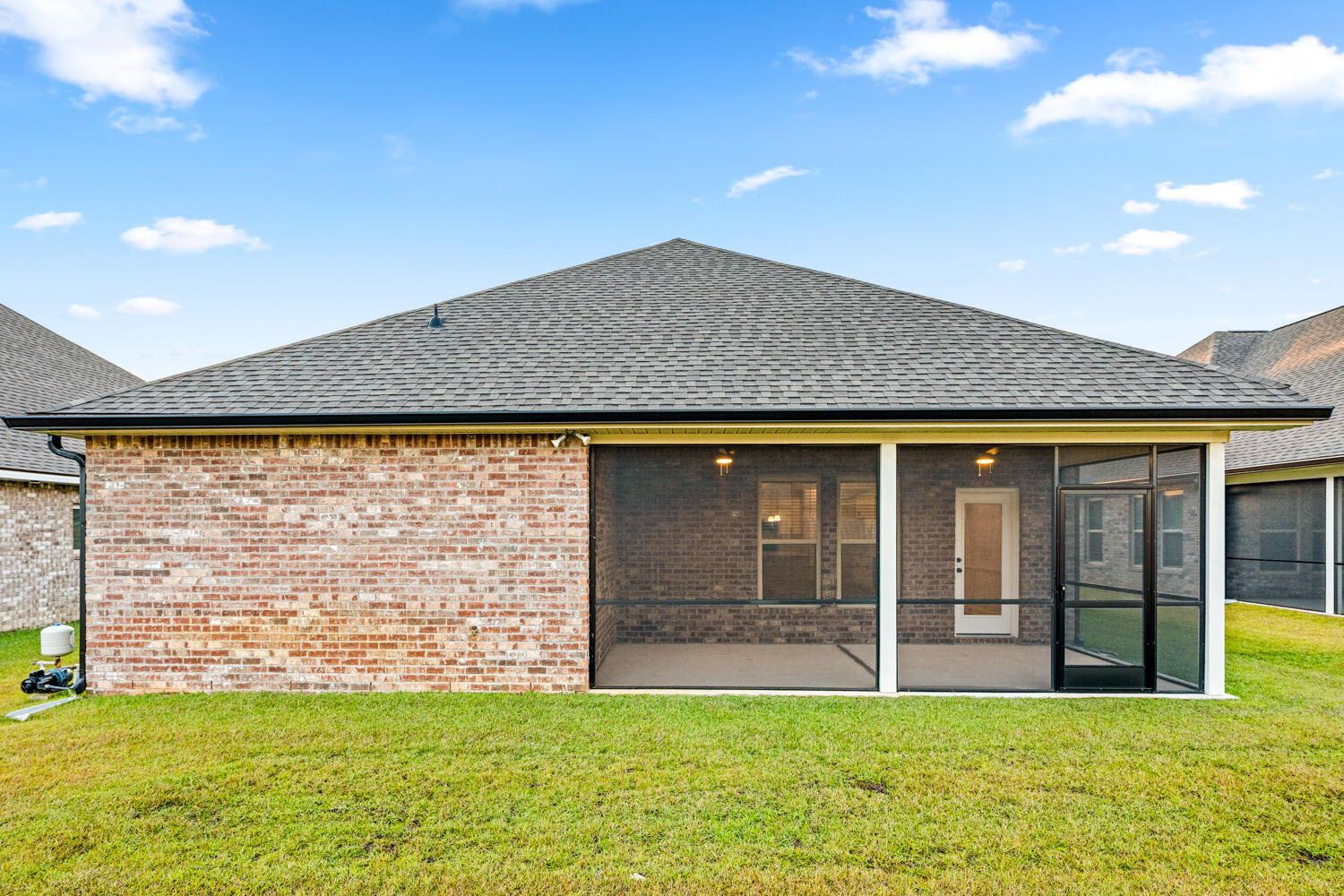 HAMMOCK BAY - BIRD SONG - Residential