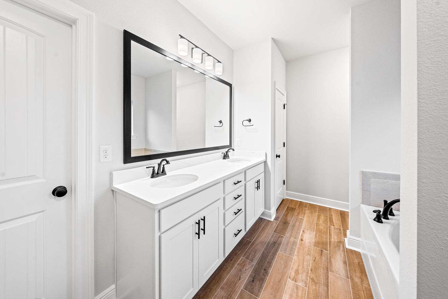 HAMMOCK BAY - BIRD SONG - Residential