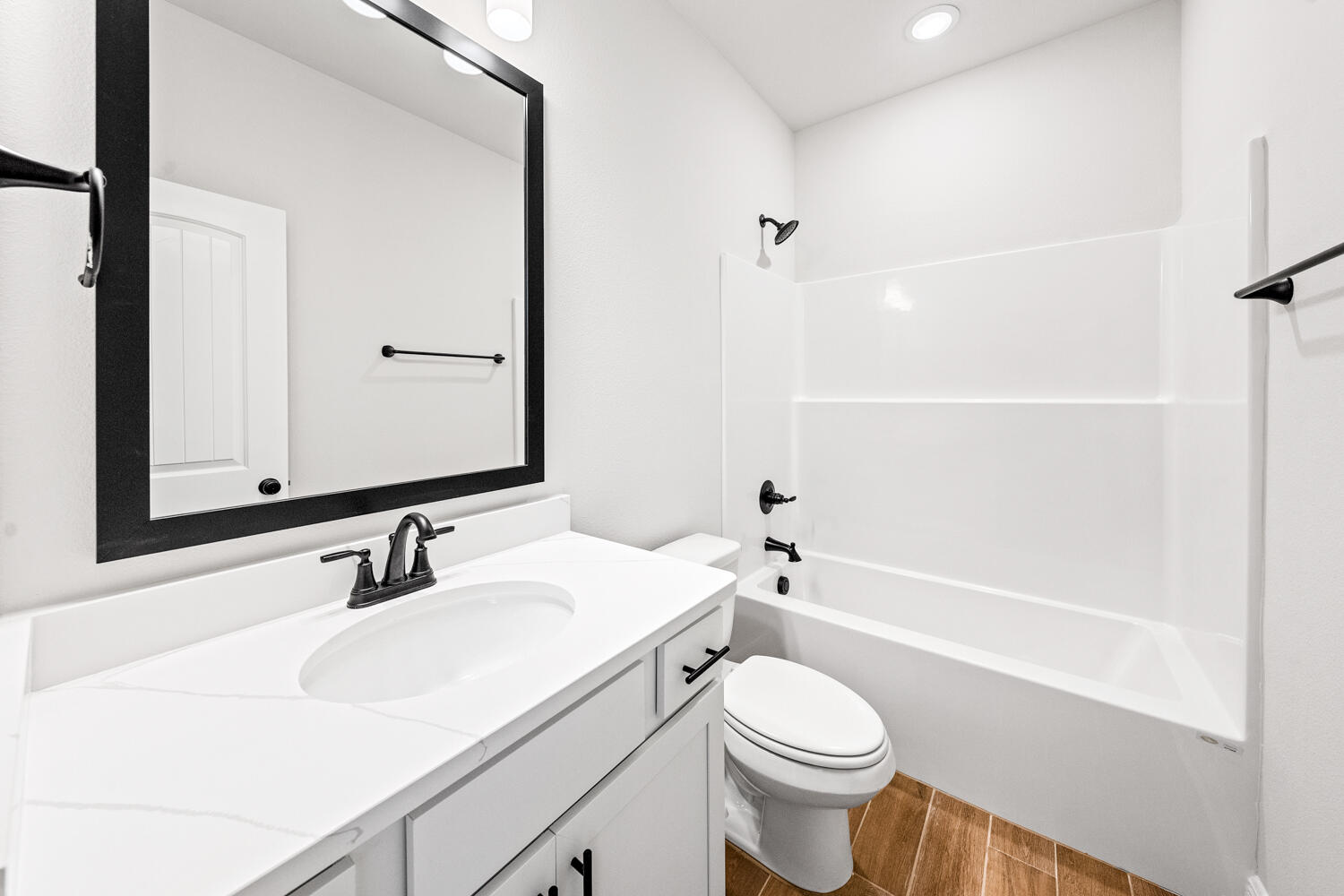 HAMMOCK BAY - BIRD SONG - Residential