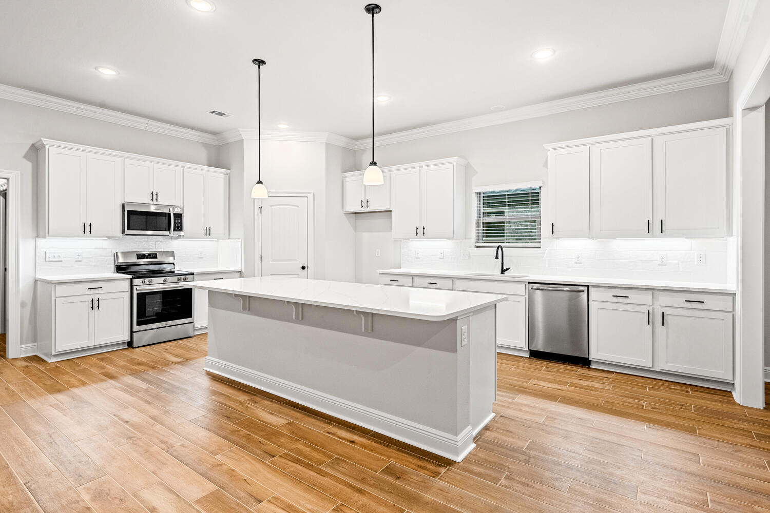 HAMMOCK BAY - BIRD SONG - Residential