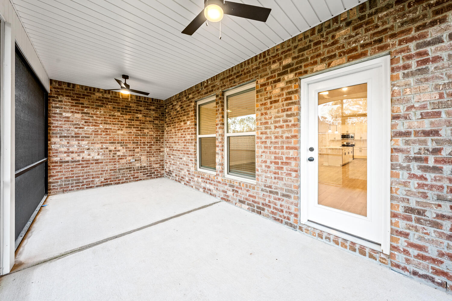 HAMMOCK BAY - BIRD SONG - Residential