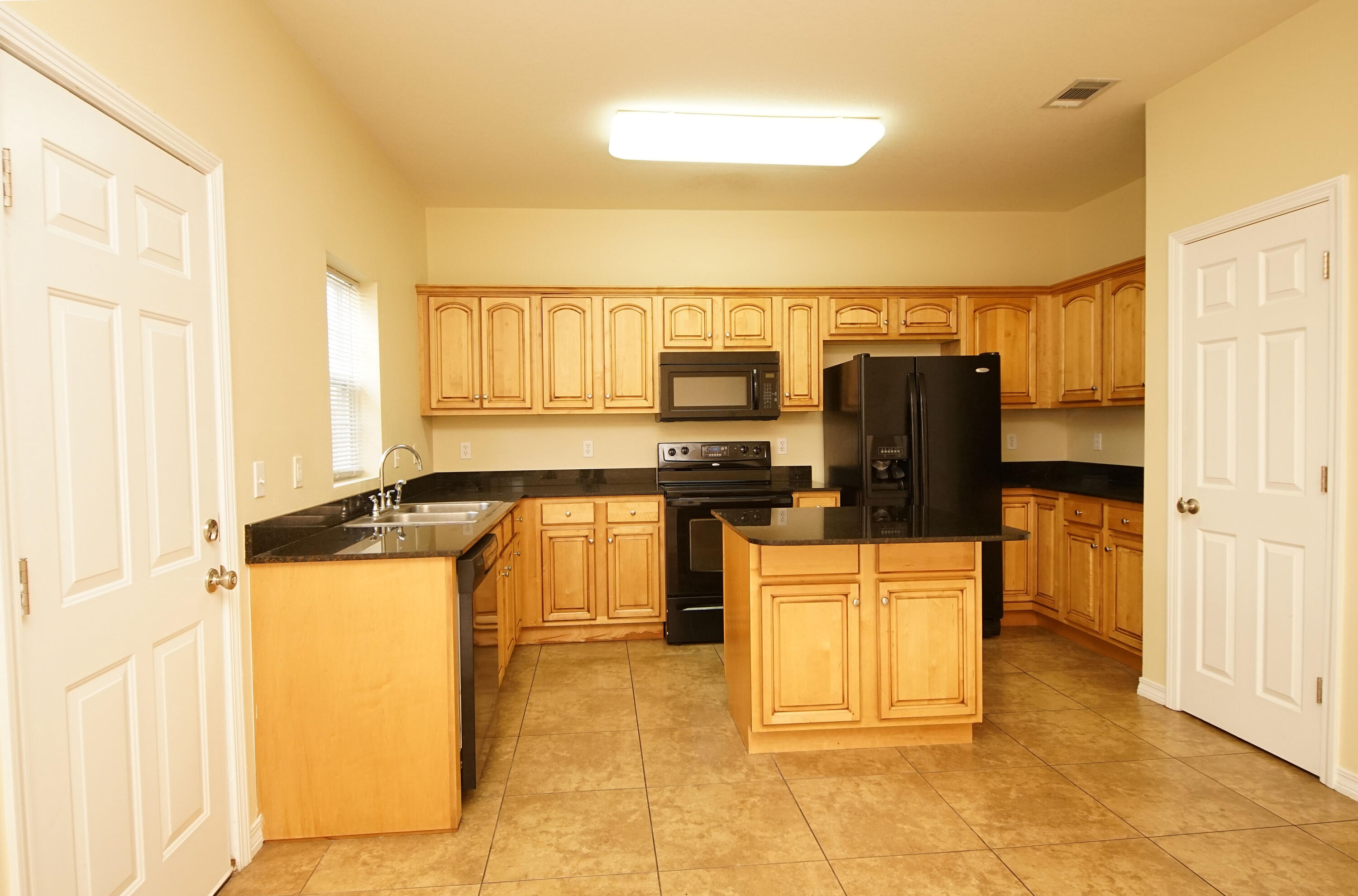 MERIDIAN SQUARE TOWNHOMES - Residential