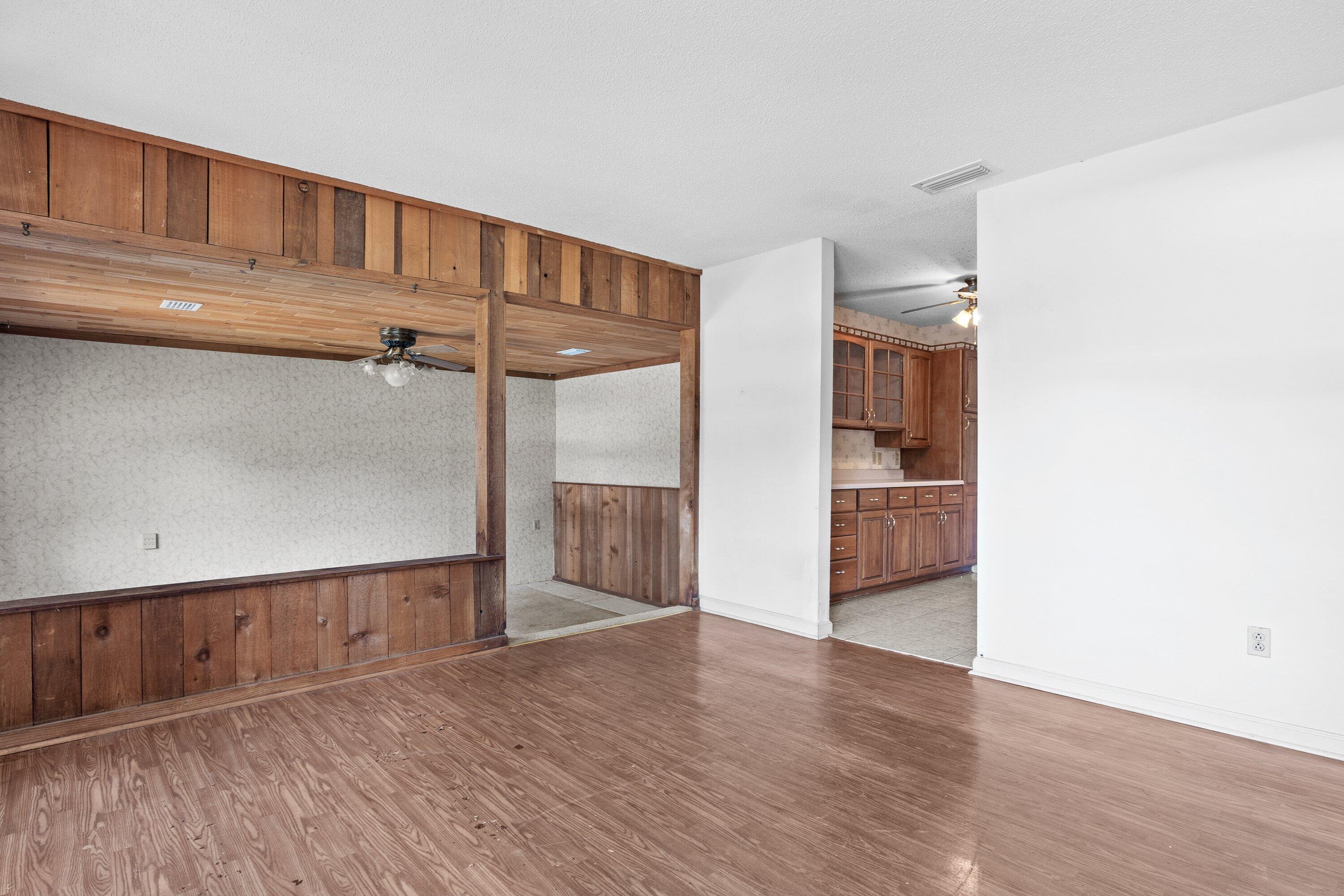 VALPARISO PLAT #15 - Residential