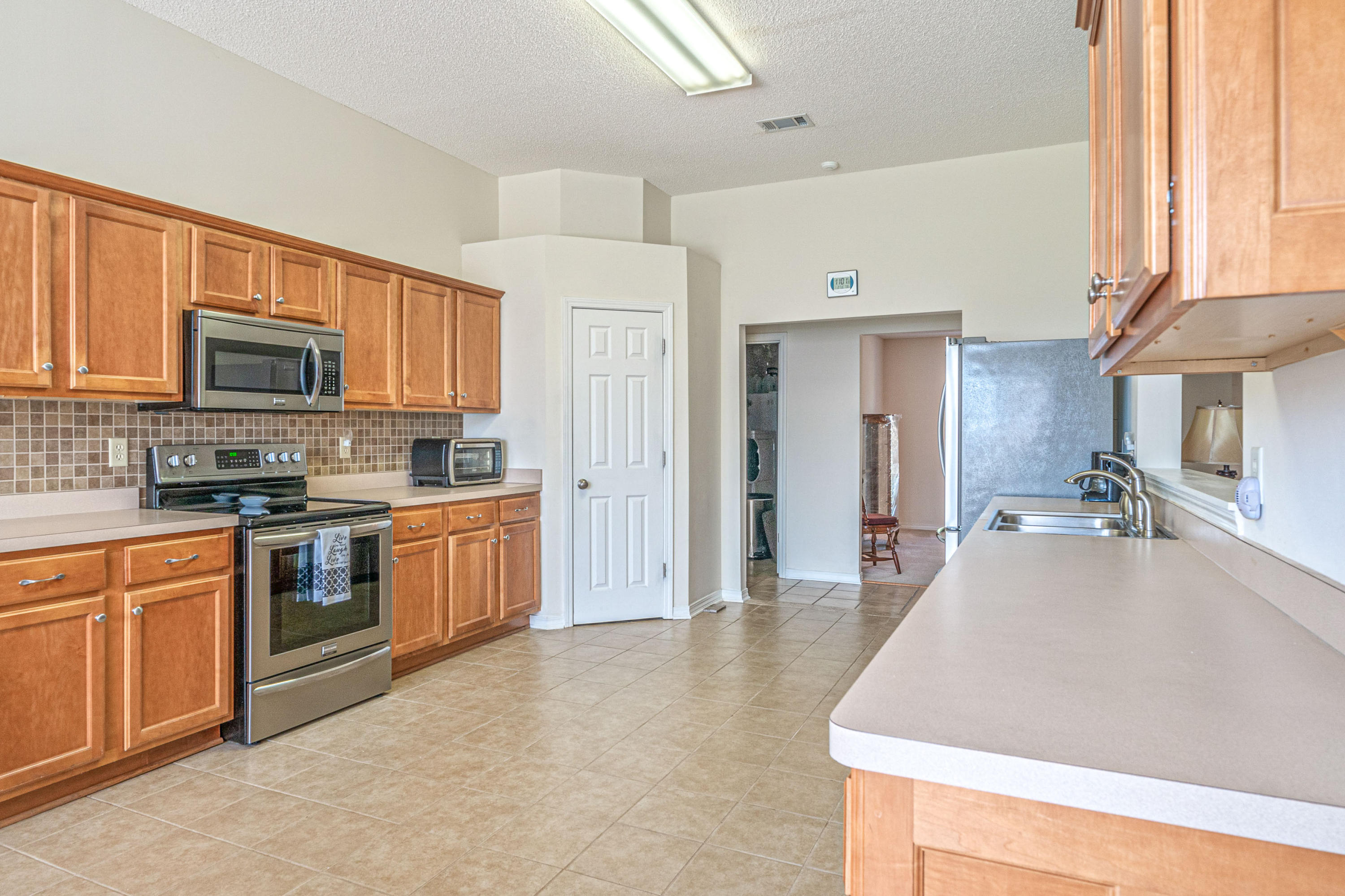 BROOKE ESTATES PH I - Residential