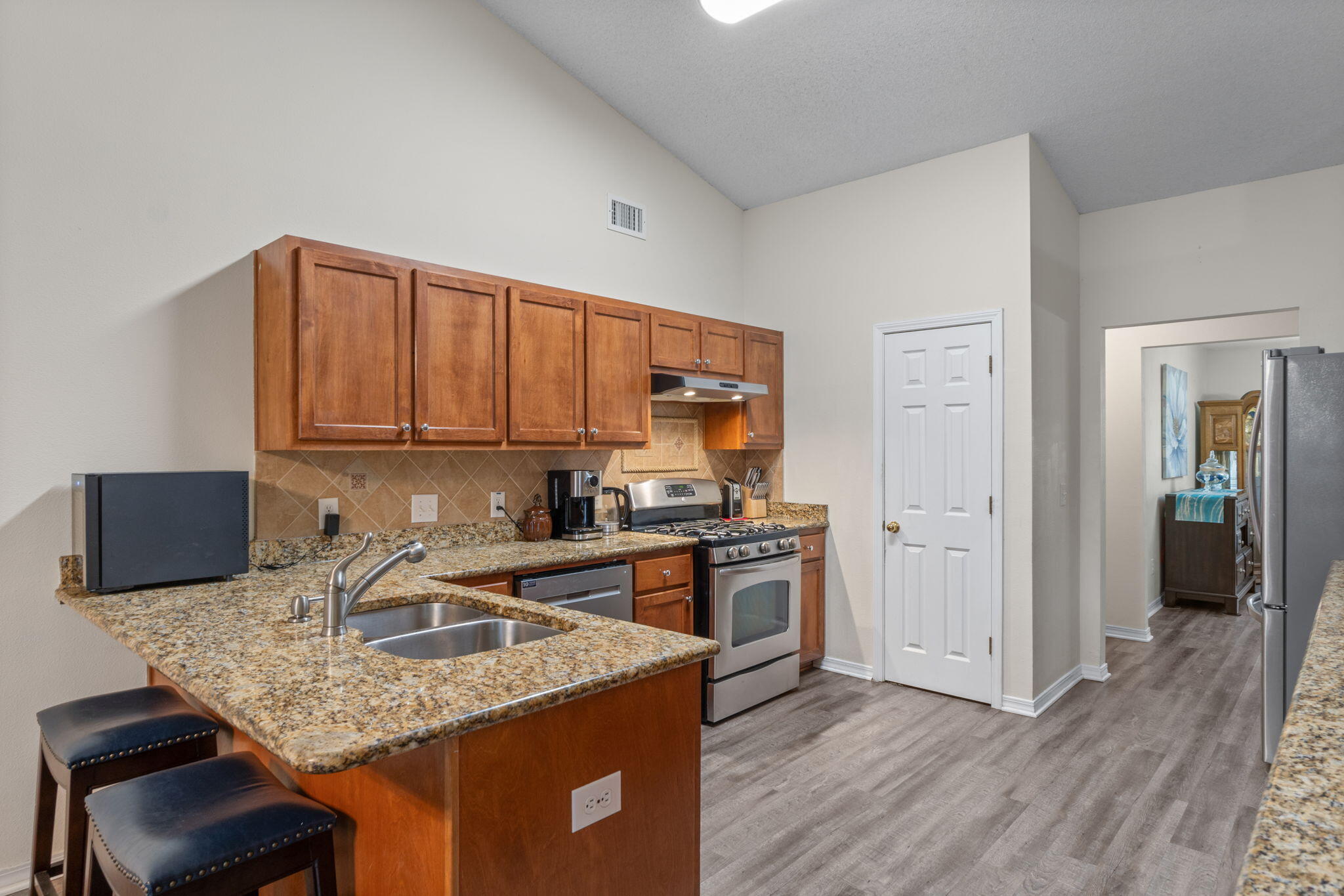 ESTATES AT MARCUS LAKE - Residential